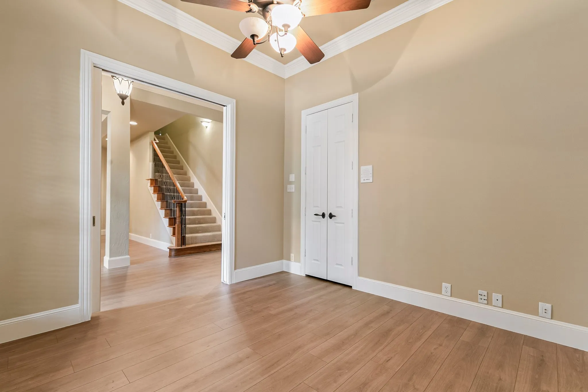 Single Family Residence For Sale in Dallas County , 1219 Winding Brook Drive, Garland, Texas 75044, 4 Bedroom, 3 Bathroom, 3 Garage spaces, 3,678 Sqft, built in 2000, mls#21341599, Real Estate Agent in Garland, Homes For Sale in Dallas county, Homes For Sale in Garland, Realtor in Garland Texas, Real Estate Brokerage Independent Realty Texas, Luminita Cordes Realtor