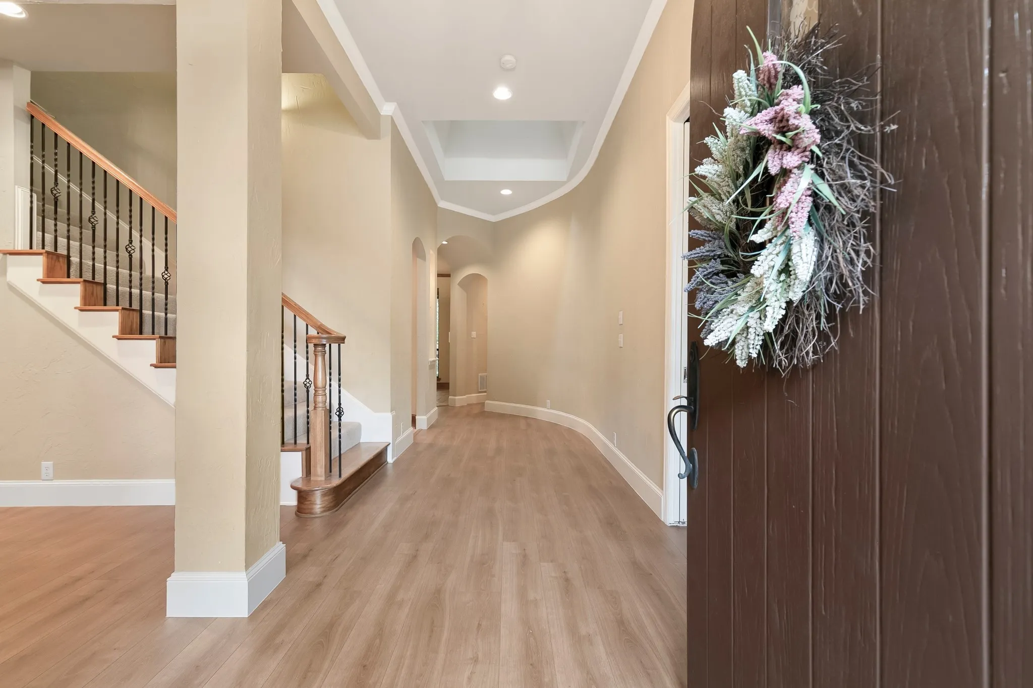 Single Family Residence For Sale in Dallas County , 1219 Winding Brook Drive, Garland, Texas 75044, 4 Bedroom, 3 Bathroom, 3 Garage spaces, 3,678 Sqft, built in 2000, mls#21341599, Real Estate Agent in Garland, Homes For Sale in Dallas county, Homes For Sale in Garland, Realtor in Garland Texas, Real Estate Brokerage Independent Realty Texas, Luminita Cordes Realtor