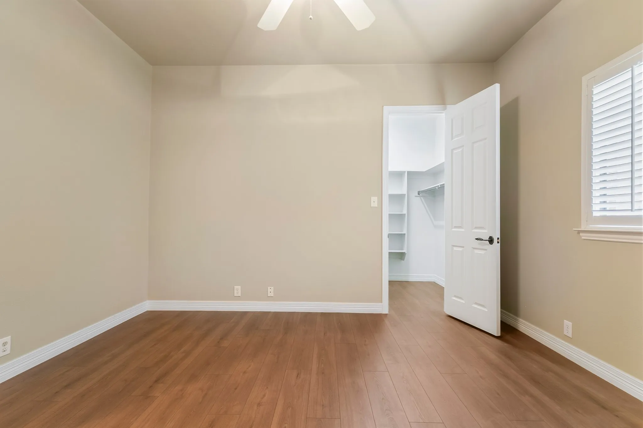 Single Family Residence For Sale in Dallas County , 1219 Winding Brook Drive, Garland, Texas 75044, 4 Bedroom, 3 Bathroom, 3 Garage spaces, 3,678 Sqft, built in 2000, mls#21341599, Real Estate Agent in Garland, Homes For Sale in Dallas county, Homes For Sale in Garland, Realtor in Garland Texas, Real Estate Brokerage Independent Realty Texas, Luminita Cordes Realtor
