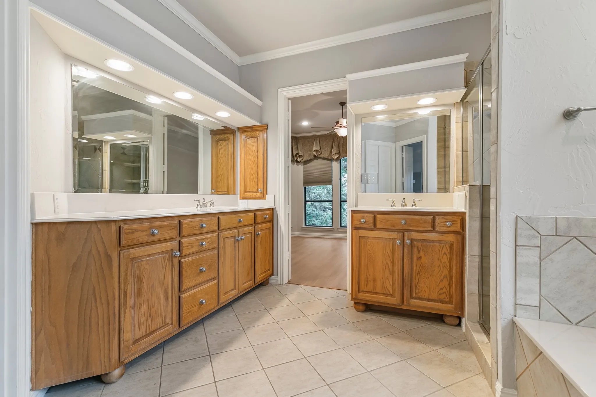 Single Family Residence For Sale in Dallas County , 1219 Winding Brook Drive, Garland, Texas 75044, 4 Bedroom, 3 Bathroom, 3 Garage spaces, 3,678 Sqft, built in 2000, mls#21341599, Real Estate Agent in Garland, Homes For Sale in Dallas county, Homes For Sale in Garland, Realtor in Garland Texas, Real Estate Brokerage Independent Realty Texas, Luminita Cordes Realtor