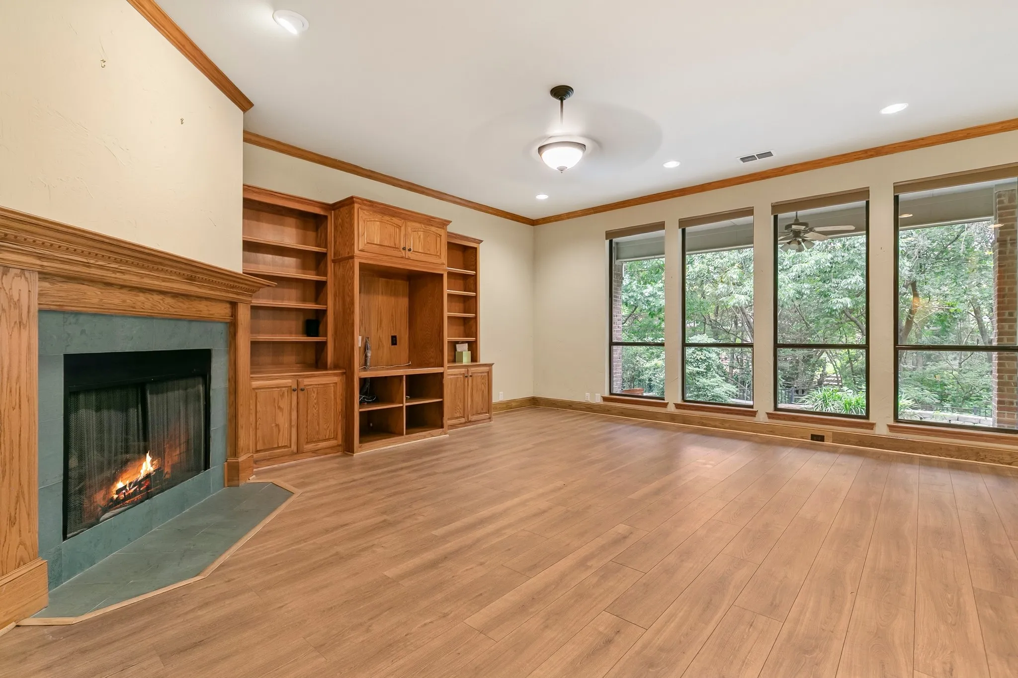Single Family Residence For Sale in Dallas County , 1219 Winding Brook Drive, Garland, Texas 75044, 4 Bedroom, 3 Bathroom, 3 Garage spaces, 3,678 Sqft, built in 2000, mls#21341599, Real Estate Agent in Garland, Homes For Sale in Dallas county, Homes For Sale in Garland, Realtor in Garland Texas, Real Estate Brokerage Independent Realty Texas, Luminita Cordes Realtor