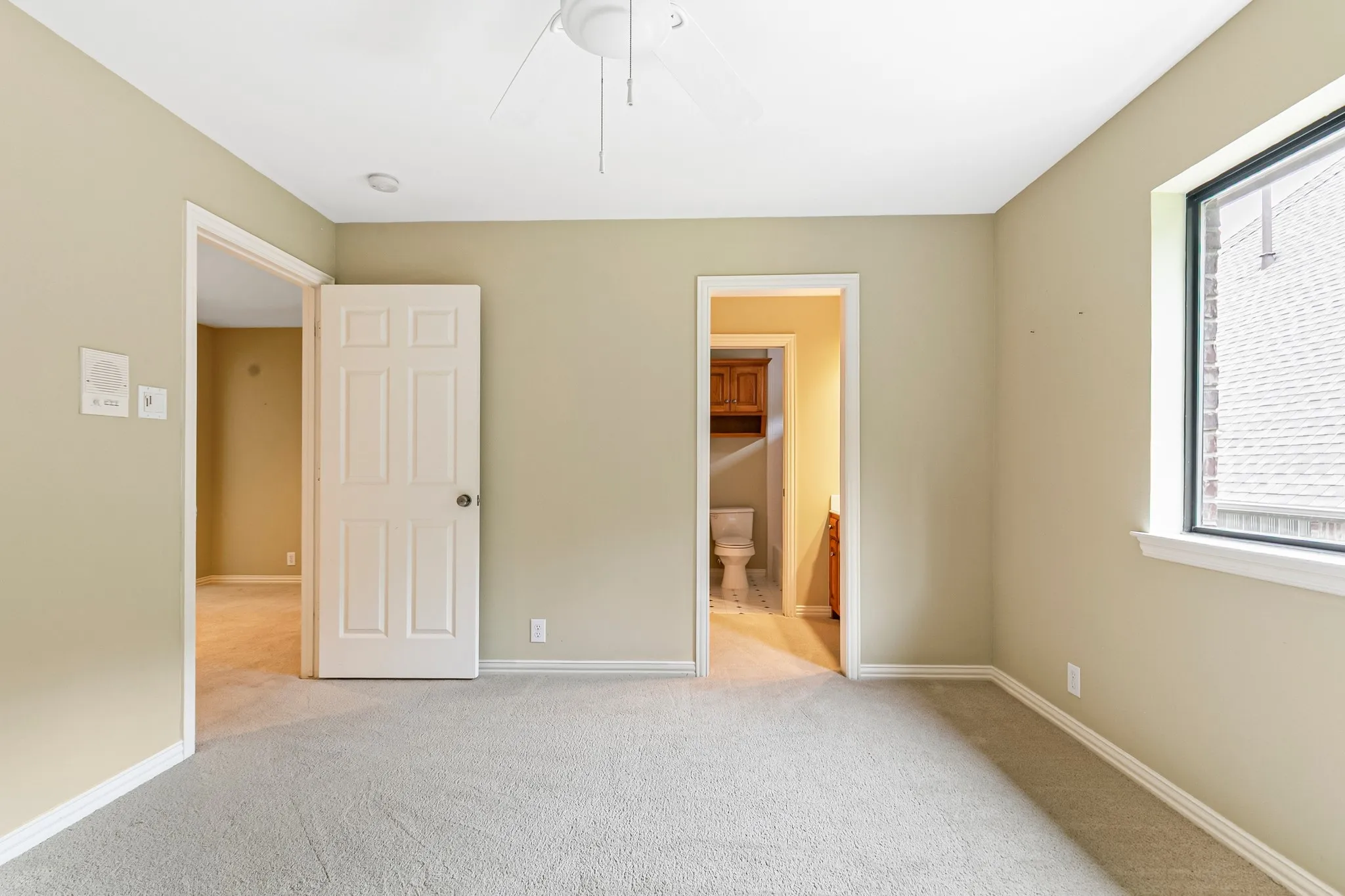 Single Family Residence For Sale in Dallas County , 1219 Winding Brook Drive, Garland, Texas 75044, 4 Bedroom, 3 Bathroom, 3 Garage spaces, 3,678 Sqft, built in 2000, mls#21341599, Real Estate Agent in Garland, Homes For Sale in Dallas county, Homes For Sale in Garland, Realtor in Garland Texas, Real Estate Brokerage Independent Realty Texas, Luminita Cordes Realtor