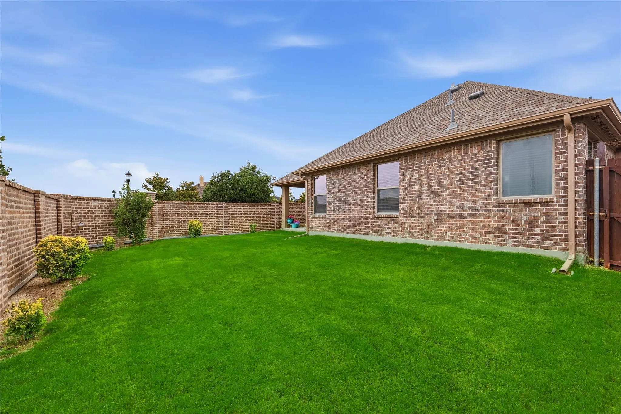 Single Family Residence For Sale in Collin County , 4200 Cherry Lane, Melissa, Texas 75454, 3 Bedroom, 2 Bathroom, 2 Garage spaces, 1,970 Sqft, built in 2017, mls#21340699, Real Estate Agent in Melissa, Homes For Sale in Collin county, Homes For Sale in Melissa, Realtor in Melissa Texas, Real Estate Brokerage Independent Realty Texas, Luminita Cordes Realtor