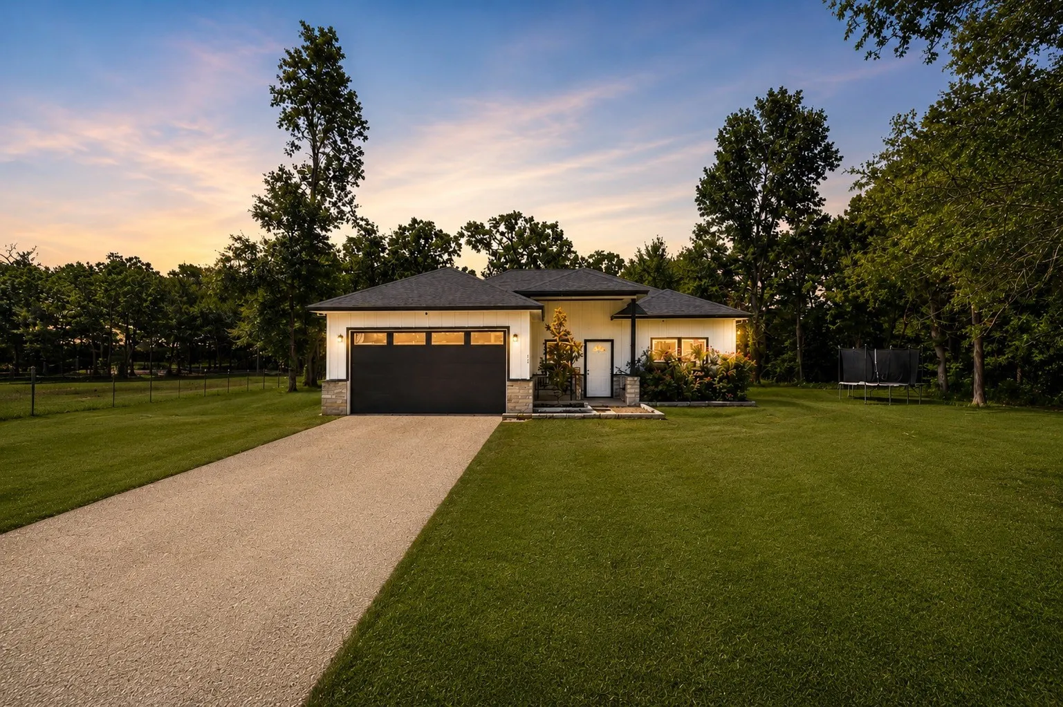 Single Family Residence For Sale in Freestone County , 219 County Road 1260, Fairfield, Texas 75840, 3 Bedroom, 2 Bathroom, 1 Garage spaces, 1,364 Sqft, built in 2023, mls#21338530, Real Estate Agent in Fairfield, Homes For Sale in Freestone county, Homes For Sale in Fairfield, Realtor in Fairfield Texas, Real Estate Brokerage Independent Realty Texas, Luminita Cordes Realtor
