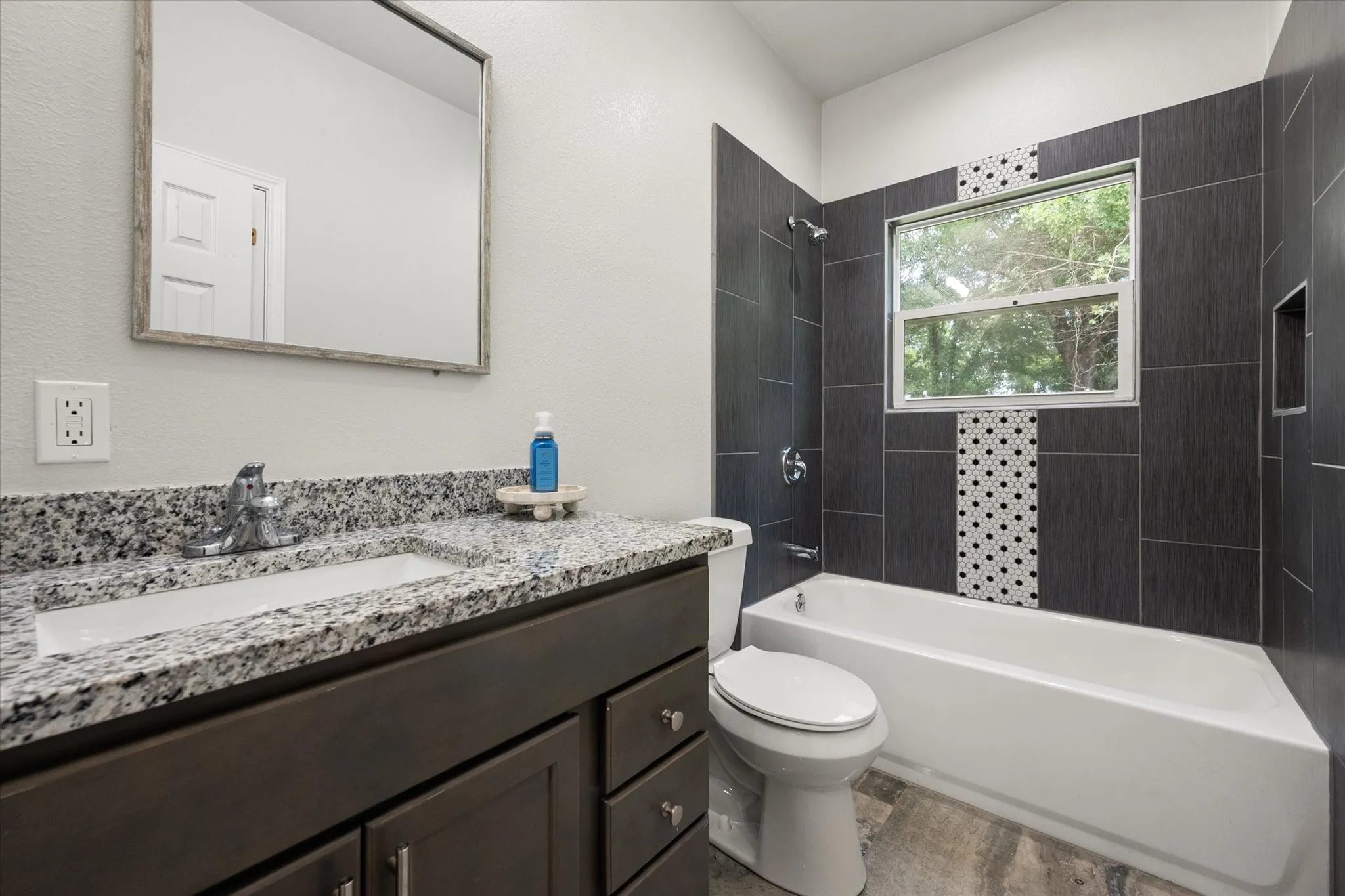 Single Family Residence For Sale in Freestone County , 219 County Road 1260, Fairfield, Texas 75840, 3 Bedroom, 2 Bathroom, 1 Garage spaces, 1,364 Sqft, built in 2023, mls#21338530, Real Estate Agent in Fairfield, Homes For Sale in Freestone county, Homes For Sale in Fairfield, Realtor in Fairfield Texas, Real Estate Brokerage Independent Realty Texas, Luminita Cordes Realtor