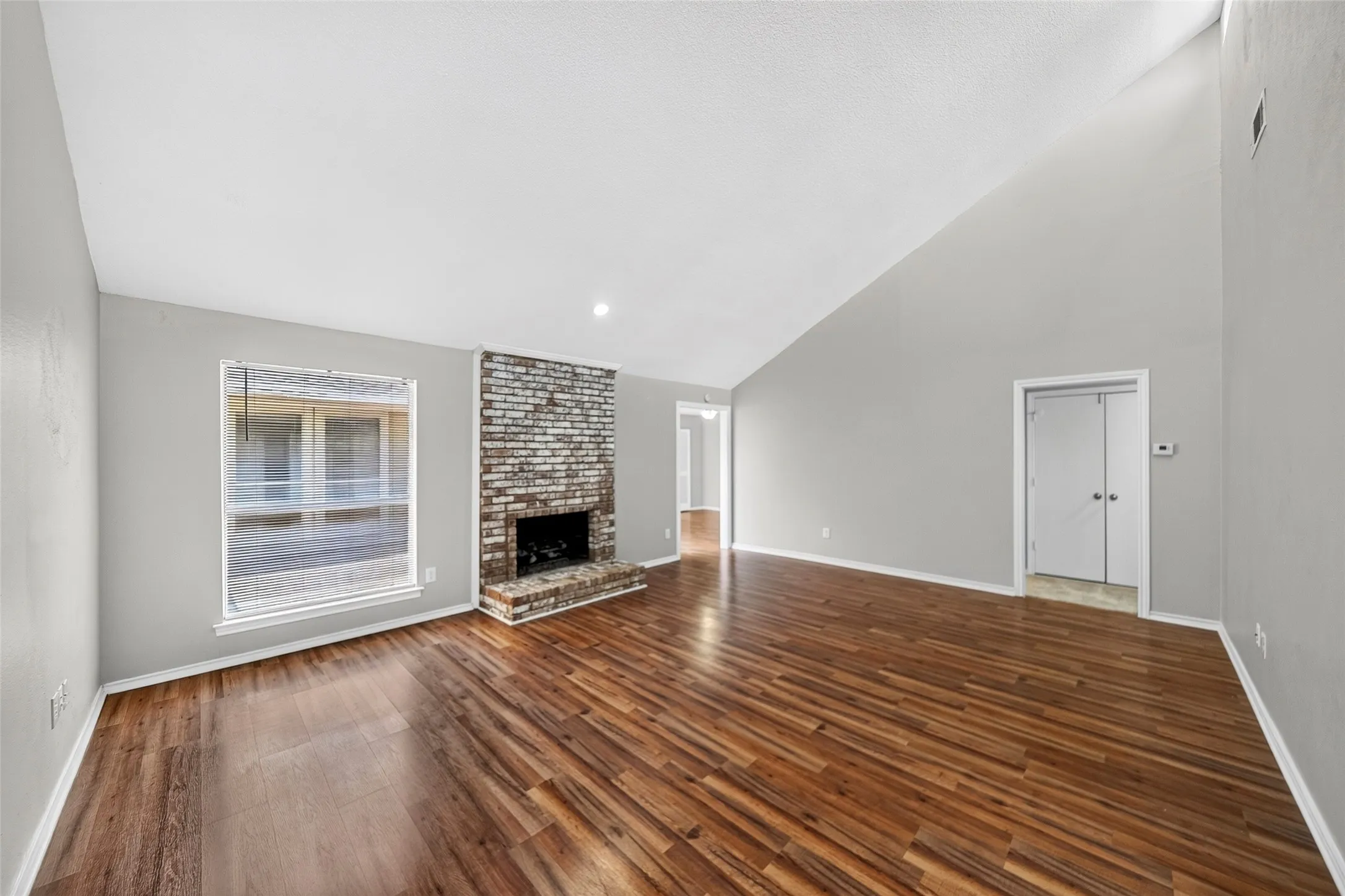 Single Family Residence For Sale in Dallas County , 6026 White Rose Trail, Dallas, Texas 75248, 3 Bedroom, 2 Bathroom, 2 Garage spaces, 2,320 Sqft, built in 1979, Price $600,000, mls#21341524, Real Estate Agent in Dallas, Homes For Sale in Dallas county, Homes For Sale in Dallas, Realtor in Dallas Texas, Real Estate Brokerage Independent Realty Texas, Luminita Cordes Realtor