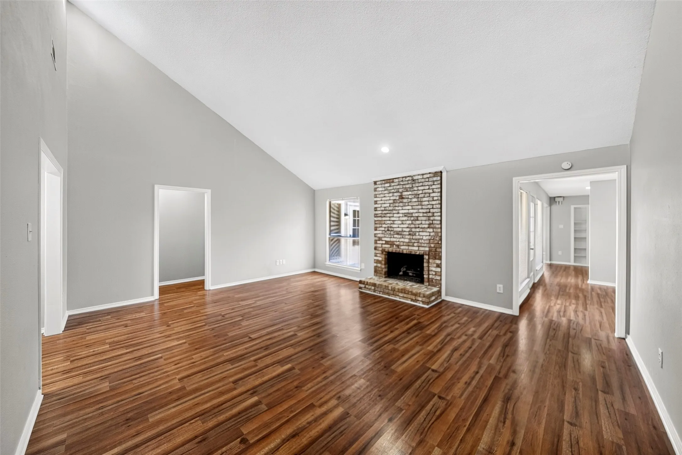 Single Family Residence For Sale in Dallas County , 6026 White Rose Trail, Dallas, Texas 75248, 3 Bedroom, 2 Bathroom, 2 Garage spaces, 2,320 Sqft, built in 1979, Price $600,000, mls#21341524, Real Estate Agent in Dallas, Homes For Sale in Dallas county, Homes For Sale in Dallas, Realtor in Dallas Texas, Real Estate Brokerage Independent Realty Texas, Luminita Cordes Realtor