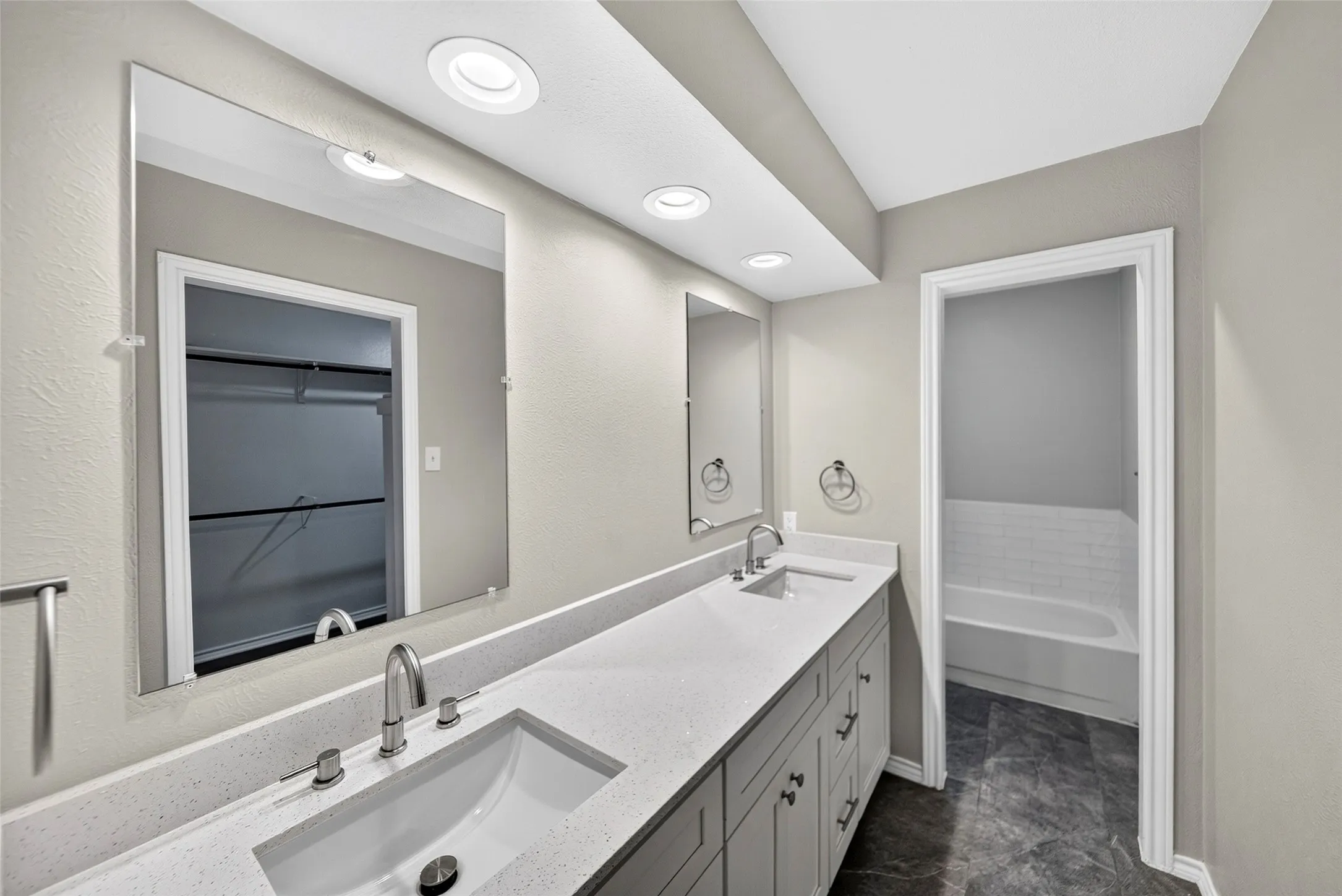 Single Family Residence For Sale in Dallas County , 6026 White Rose Trail, Dallas, Texas 75248, 3 Bedroom, 2 Bathroom, 2 Garage spaces, 2,320 Sqft, built in 1979, Price $600,000, mls#21341524, Real Estate Agent in Dallas, Homes For Sale in Dallas county, Homes For Sale in Dallas, Realtor in Dallas Texas, Real Estate Brokerage Independent Realty Texas, Luminita Cordes Realtor