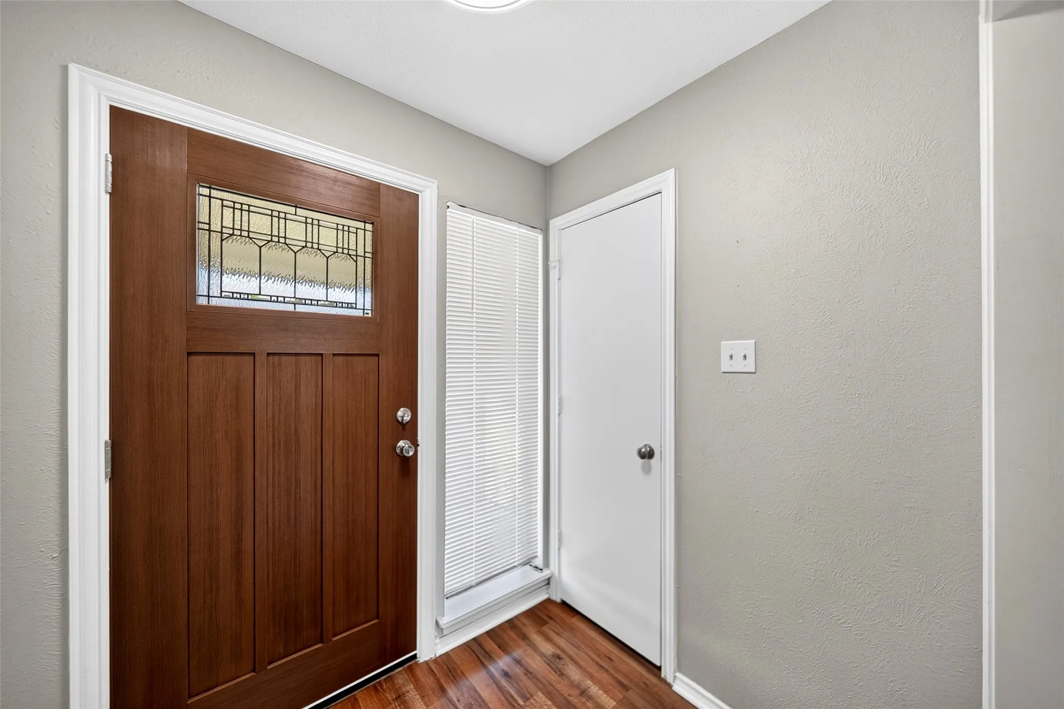 Single Family Residence For Sale in Dallas County , 6026 White Rose Trail, Dallas, Texas 75248, 3 Bedroom, 2 Bathroom, 2 Garage spaces, 2,320 Sqft, built in 1979, Price $600,000, mls#21341524, Real Estate Agent in Dallas, Homes For Sale in Dallas county, Homes For Sale in Dallas, Realtor in Dallas Texas, Real Estate Brokerage Independent Realty Texas, Luminita Cordes Realtor