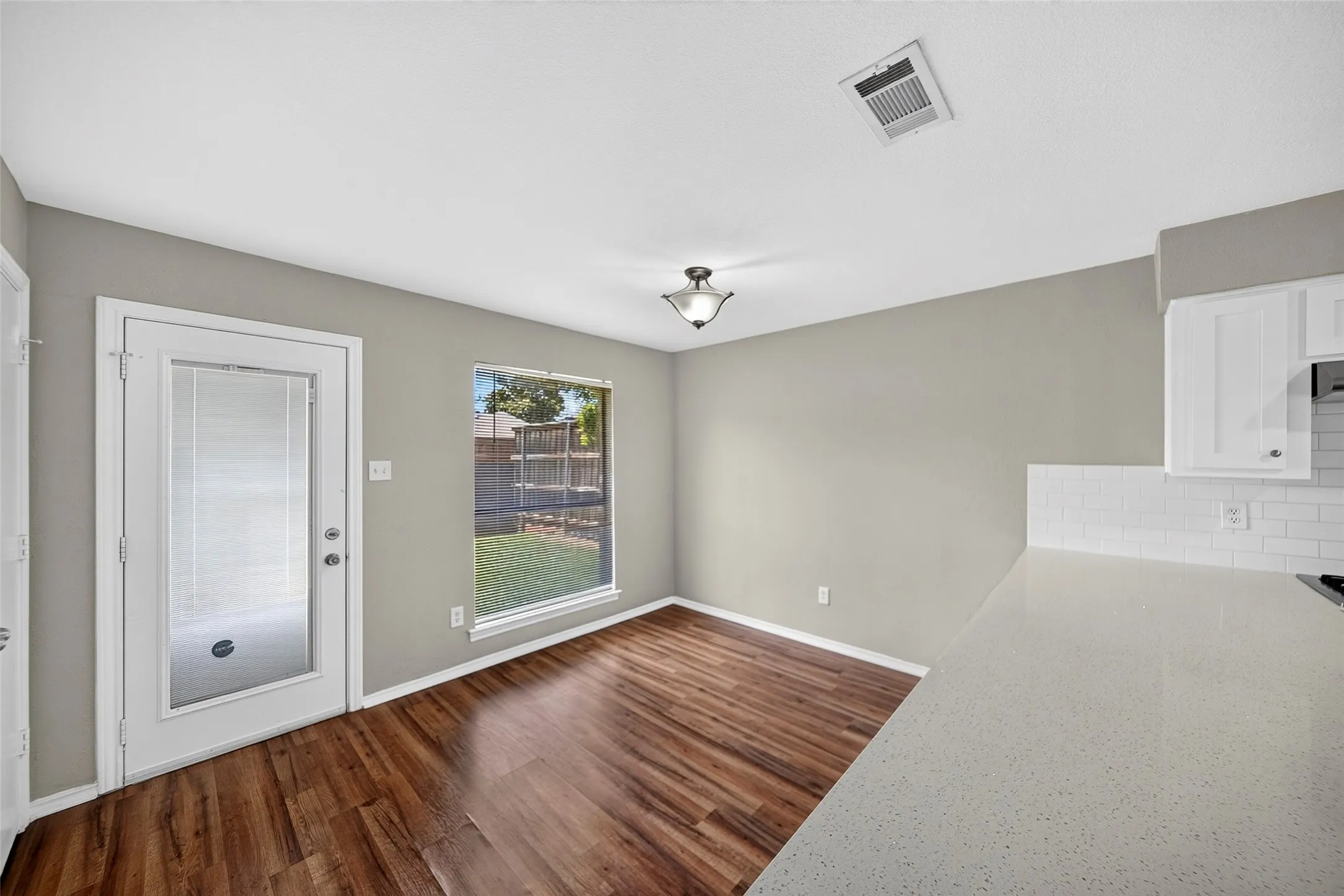 Single Family Residence For Sale in Dallas County , 6026 White Rose Trail, Dallas, Texas 75248, 3 Bedroom, 2 Bathroom, 2 Garage spaces, 2,320 Sqft, built in 1979, Price $600,000, mls#21341524, Real Estate Agent in Dallas, Homes For Sale in Dallas county, Homes For Sale in Dallas, Realtor in Dallas Texas, Real Estate Brokerage Independent Realty Texas, Luminita Cordes Realtor