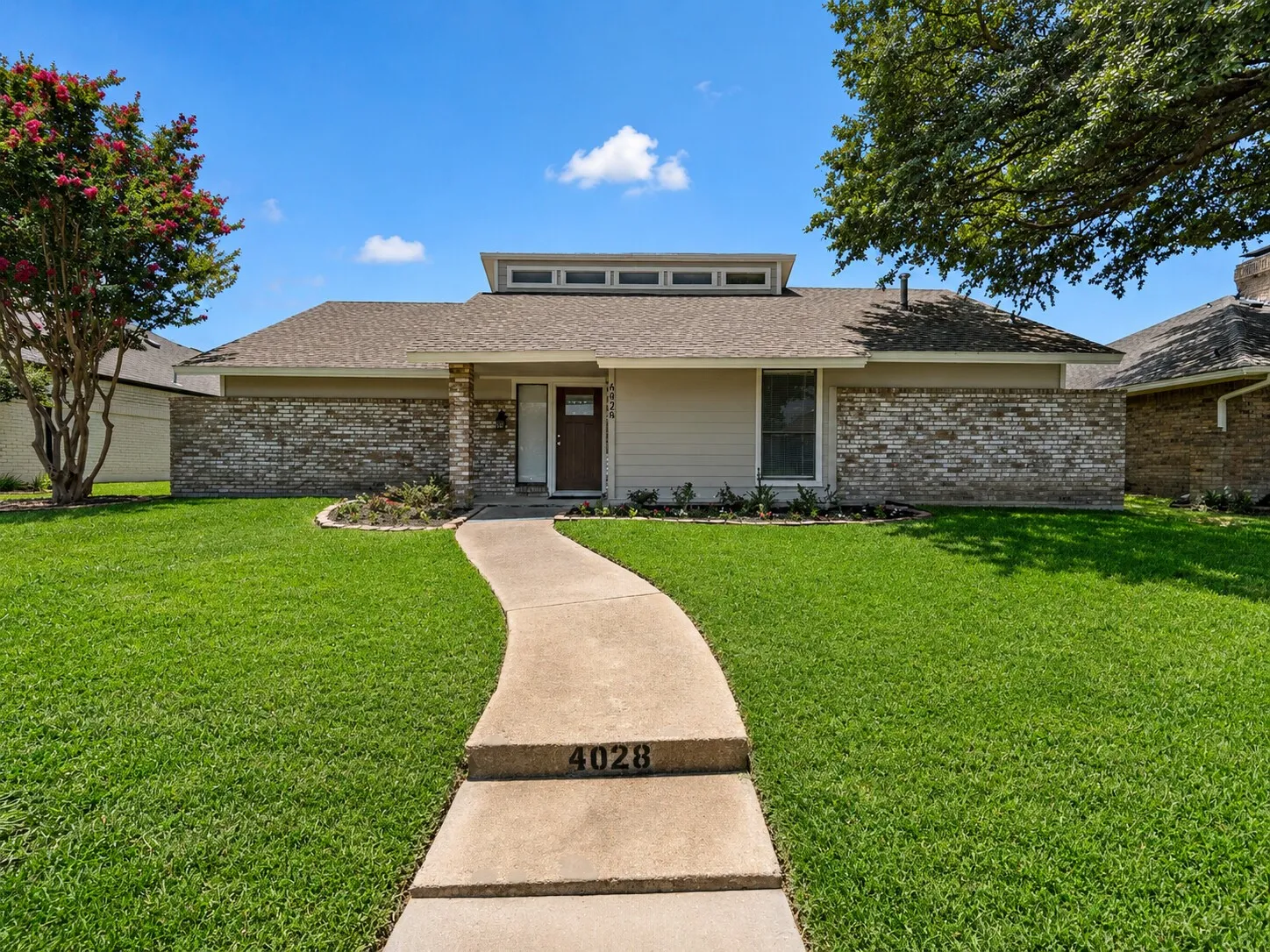 Single Family Residence For Sale in Dallas County , 6026 White Rose Trail, Dallas, Texas 75248, 3 Bedroom, 2 Bathroom, 2 Garage spaces, 2,320 Sqft, built in 1979, Price $600,000, mls#21341524, Real Estate Agent in Dallas, Homes For Sale in Dallas county, Homes For Sale in Dallas, Realtor in Dallas Texas, Real Estate Brokerage Independent Realty Texas, Luminita Cordes Realtor