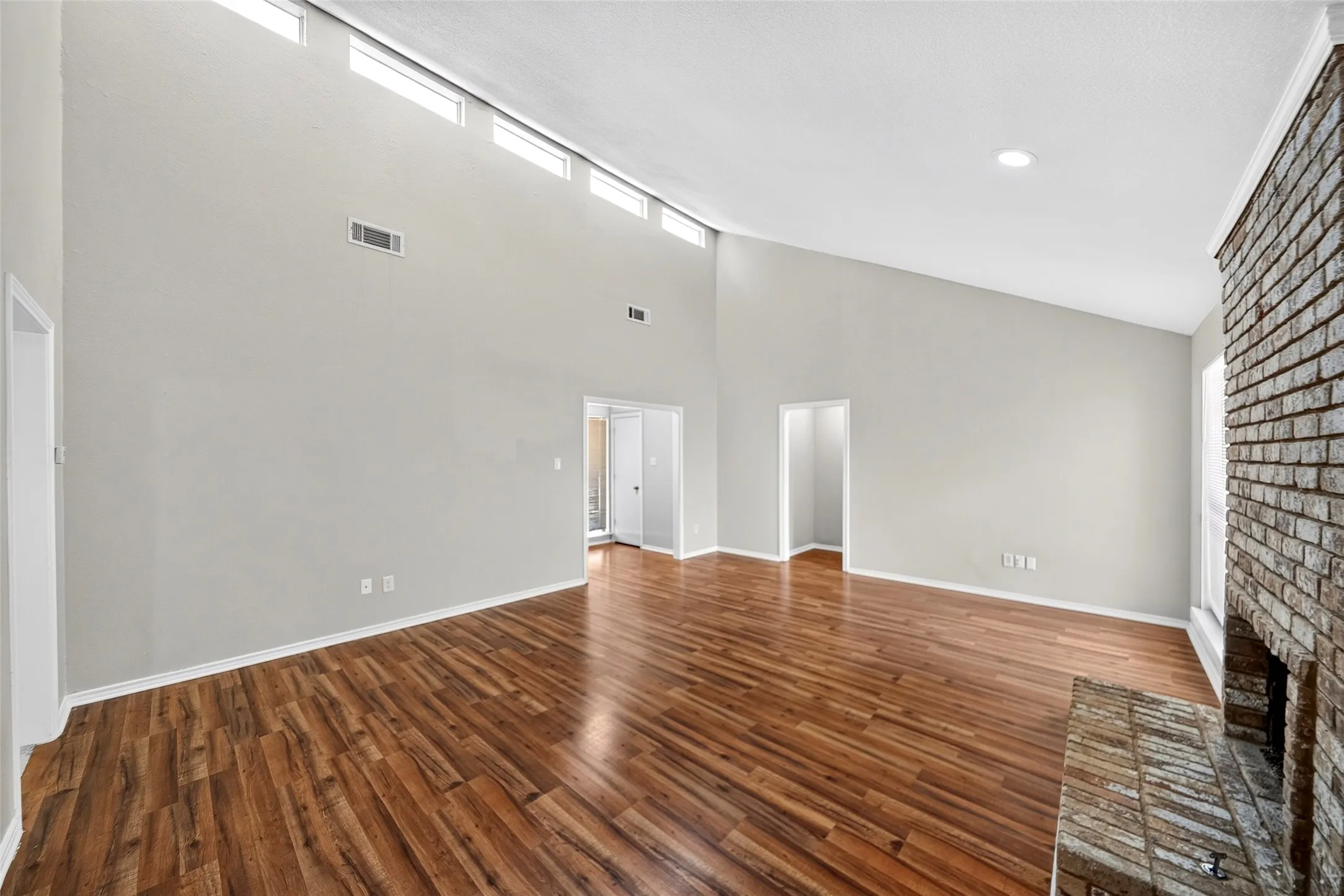 Single Family Residence For Sale in Dallas County , 6026 White Rose Trail, Dallas, Texas 75248, 3 Bedroom, 2 Bathroom, 2 Garage spaces, 2,320 Sqft, built in 1979, Price $600,000, mls#21341524, Real Estate Agent in Dallas, Homes For Sale in Dallas county, Homes For Sale in Dallas, Realtor in Dallas Texas, Real Estate Brokerage Independent Realty Texas, Luminita Cordes Realtor