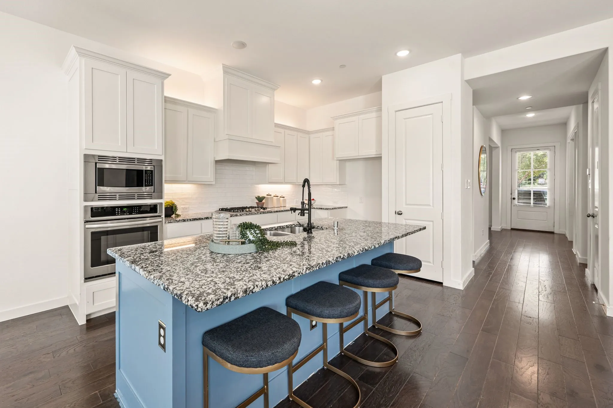 Townhouse For Sale in Tarrant County , 8854 Ice House Drive, North Richland Hills, Texas 76180, 2 Bedroom, 3 Bathroom, 2 Garage spaces, 2,030 Sqft, built in 2019, mls#21341462, Real Estate Agent in North Richland Hills, Homes For Sale in Tarrant county, Homes For Sale in North Richland Hills, Realtor in North Richland Hills Texas, Real Estate Brokerage Independent Realty Texas, Luminita Cordes Realtor