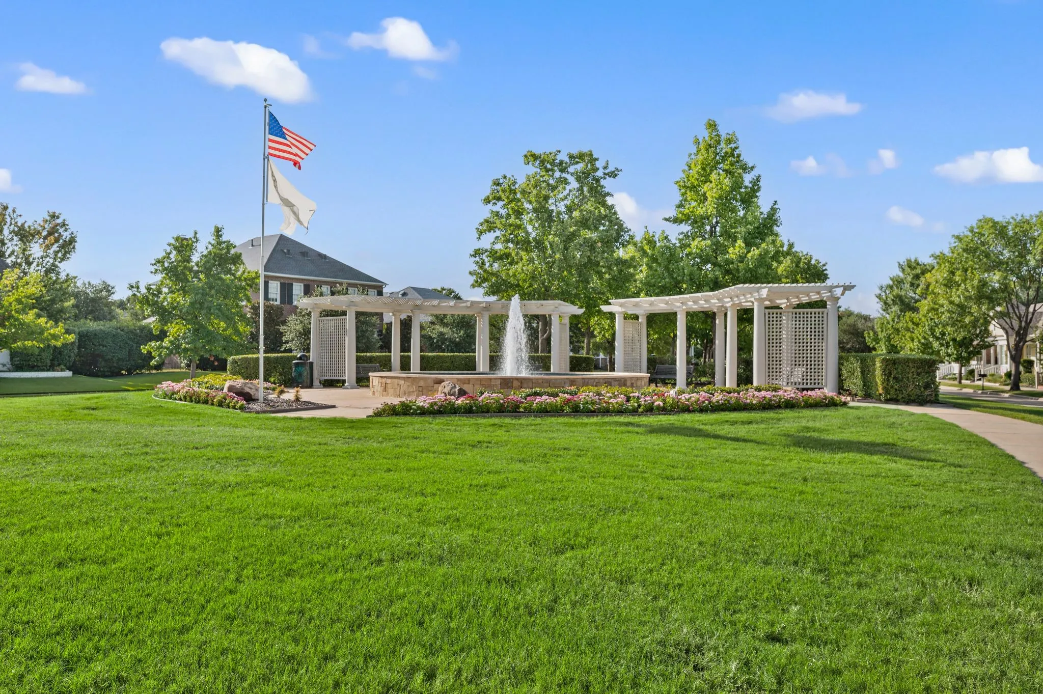 Townhouse For Sale in Tarrant County , 8854 Ice House Drive, North Richland Hills, Texas 76180, 2 Bedroom, 3 Bathroom, 2 Garage spaces, 2,030 Sqft, built in 2019, mls#21341462, Real Estate Agent in North Richland Hills, Homes For Sale in Tarrant county, Homes For Sale in North Richland Hills, Realtor in North Richland Hills Texas, Real Estate Brokerage Independent Realty Texas, Luminita Cordes Realtor