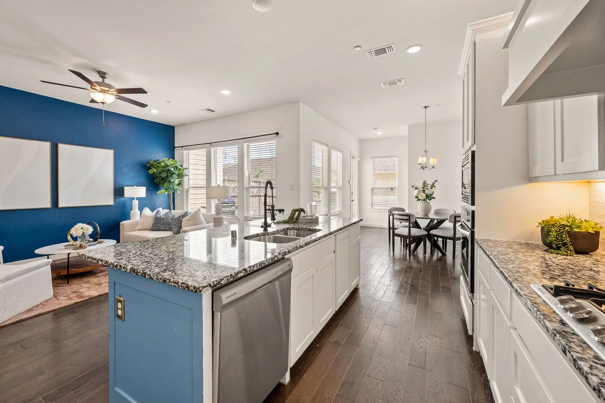 Townhouse For Sale in Tarrant County , 8854 Ice House Drive, North Richland Hills, Texas 76180, 2 Bedroom, 3 Bathroom, 2 Garage spaces, 2,030 Sqft, built in 2019, mls#21341462, Real Estate Agent in North Richland Hills, Homes For Sale in Tarrant county, Homes For Sale in North Richland Hills, Realtor in North Richland Hills Texas, Real Estate Brokerage Independent Realty Texas, Luminita Cordes Realtor