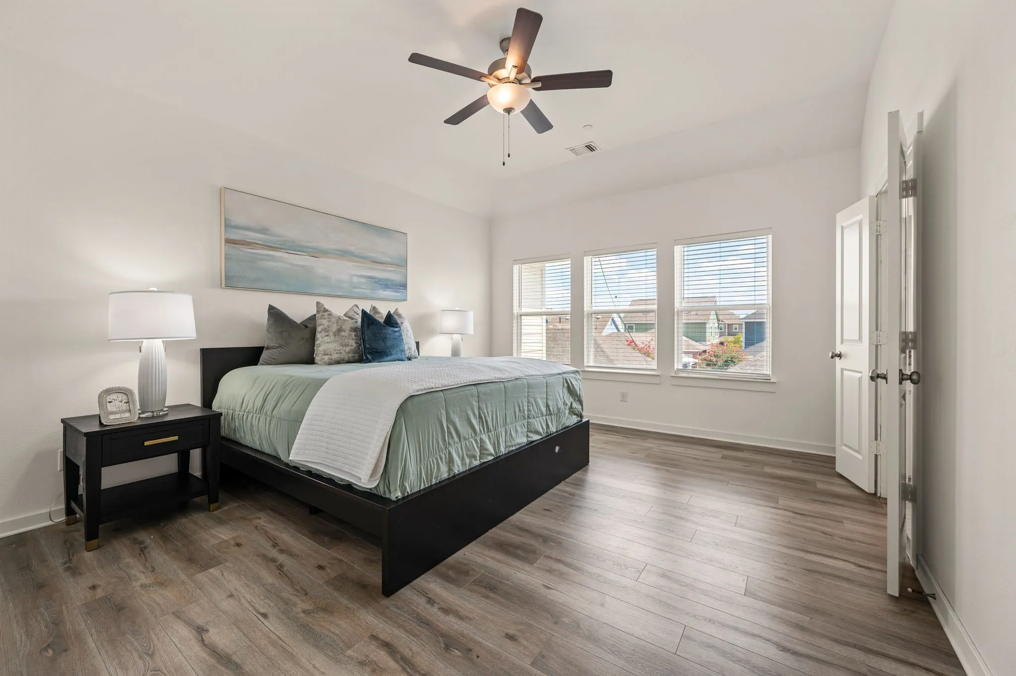 Townhouse For Sale in Tarrant County , 8854 Ice House Drive, North Richland Hills, Texas 76180, 2 Bedroom, 3 Bathroom, 2 Garage spaces, 2,030 Sqft, built in 2019, mls#21341462, Real Estate Agent in North Richland Hills, Homes For Sale in Tarrant county, Homes For Sale in North Richland Hills, Realtor in North Richland Hills Texas, Real Estate Brokerage Independent Realty Texas, Luminita Cordes Realtor