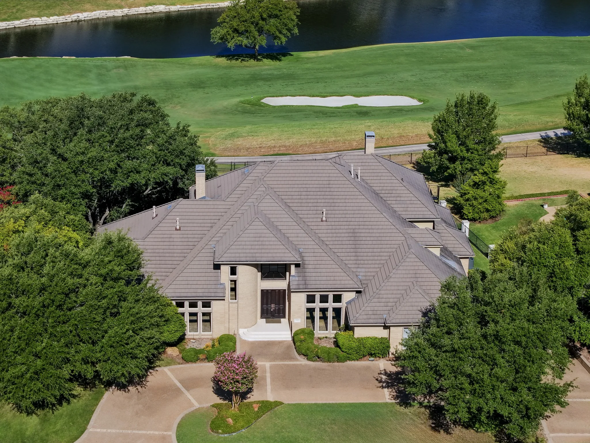 Single Family Residence For Sale in Tarrant County , 5916 Forest Highlands Drive, Fort Worth, Texas 76132, 4 Bedroom, 5 Bathroom, 3 Garage spaces, 6,166 Sqft, built in 1993, mls#21330674, Real Estate Agent in Fort Worth, Homes For Sale in Tarrant county, Homes For Sale in Fort Worth, Realtor in Fort Worth Texas, Real Estate Brokerage Independent Realty Texas, Luminita Cordes Realtor
