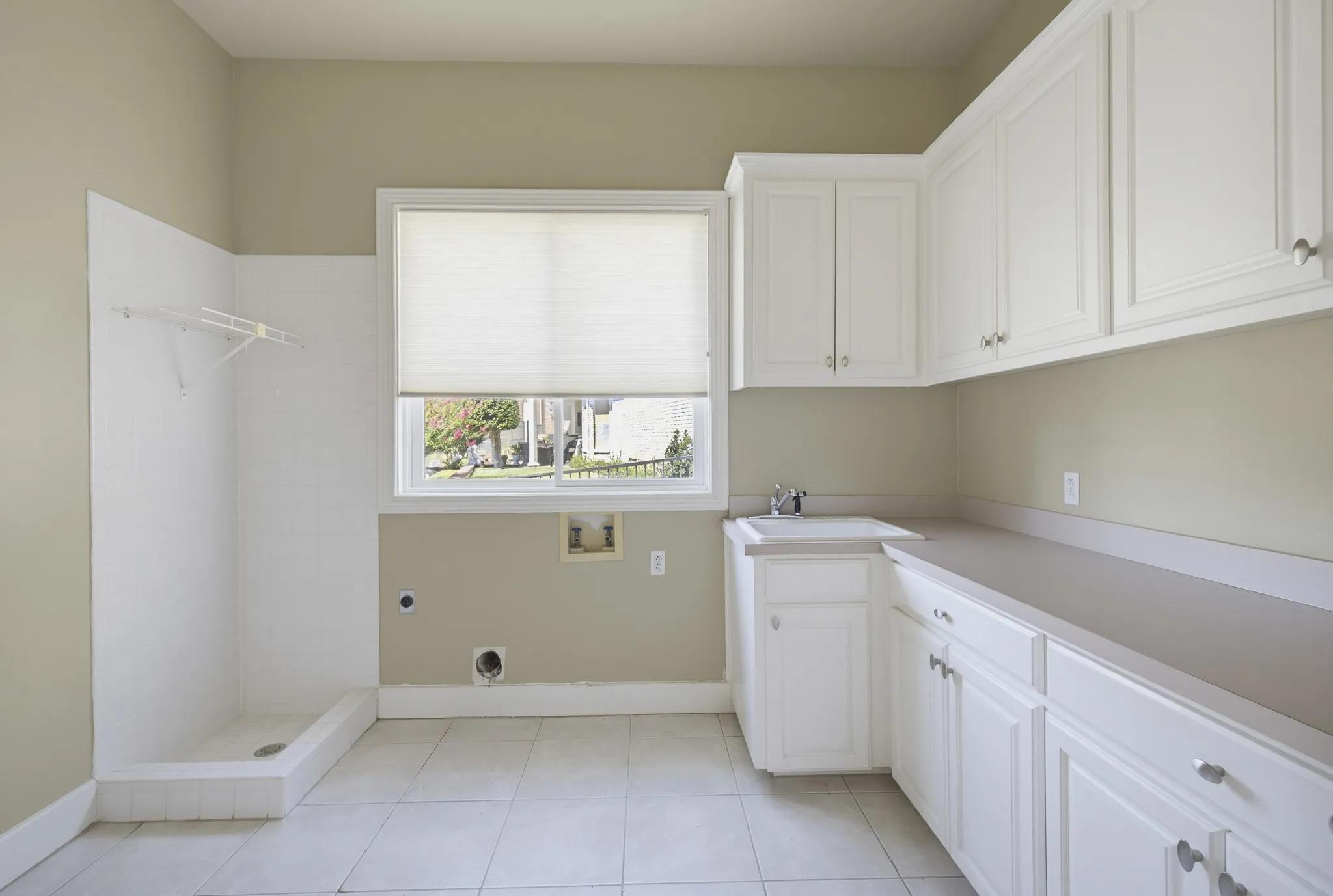 Single Family Residence For Sale in Tarrant County , 5916 Forest Highlands Drive, Fort Worth, Texas 76132, 4 Bedroom, 5 Bathroom, 3 Garage spaces, 6,166 Sqft, built in 1993, mls#21330674, Real Estate Agent in Fort Worth, Homes For Sale in Tarrant county, Homes For Sale in Fort Worth, Realtor in Fort Worth Texas, Real Estate Brokerage Independent Realty Texas, Luminita Cordes Realtor