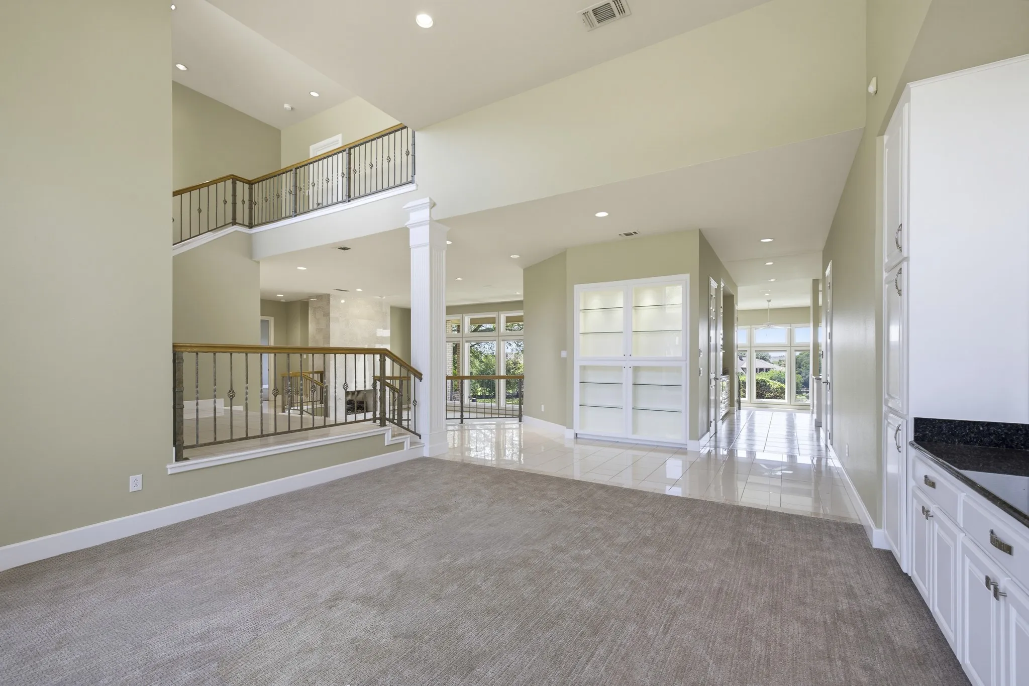 Single Family Residence For Sale in Tarrant County , 5916 Forest Highlands Drive, Fort Worth, Texas 76132, 4 Bedroom, 5 Bathroom, 3 Garage spaces, 6,166 Sqft, built in 1993, mls#21330674, Real Estate Agent in Fort Worth, Homes For Sale in Tarrant county, Homes For Sale in Fort Worth, Realtor in Fort Worth Texas, Real Estate Brokerage Independent Realty Texas, Luminita Cordes Realtor