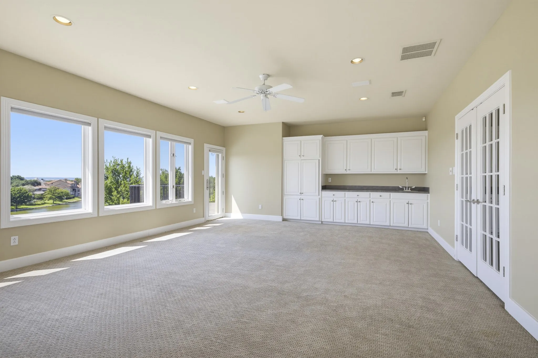 Single Family Residence For Sale in Tarrant County , 5916 Forest Highlands Drive, Fort Worth, Texas 76132, 4 Bedroom, 5 Bathroom, 3 Garage spaces, 6,166 Sqft, built in 1993, mls#21330674, Real Estate Agent in Fort Worth, Homes For Sale in Tarrant county, Homes For Sale in Fort Worth, Realtor in Fort Worth Texas, Real Estate Brokerage Independent Realty Texas, Luminita Cordes Realtor