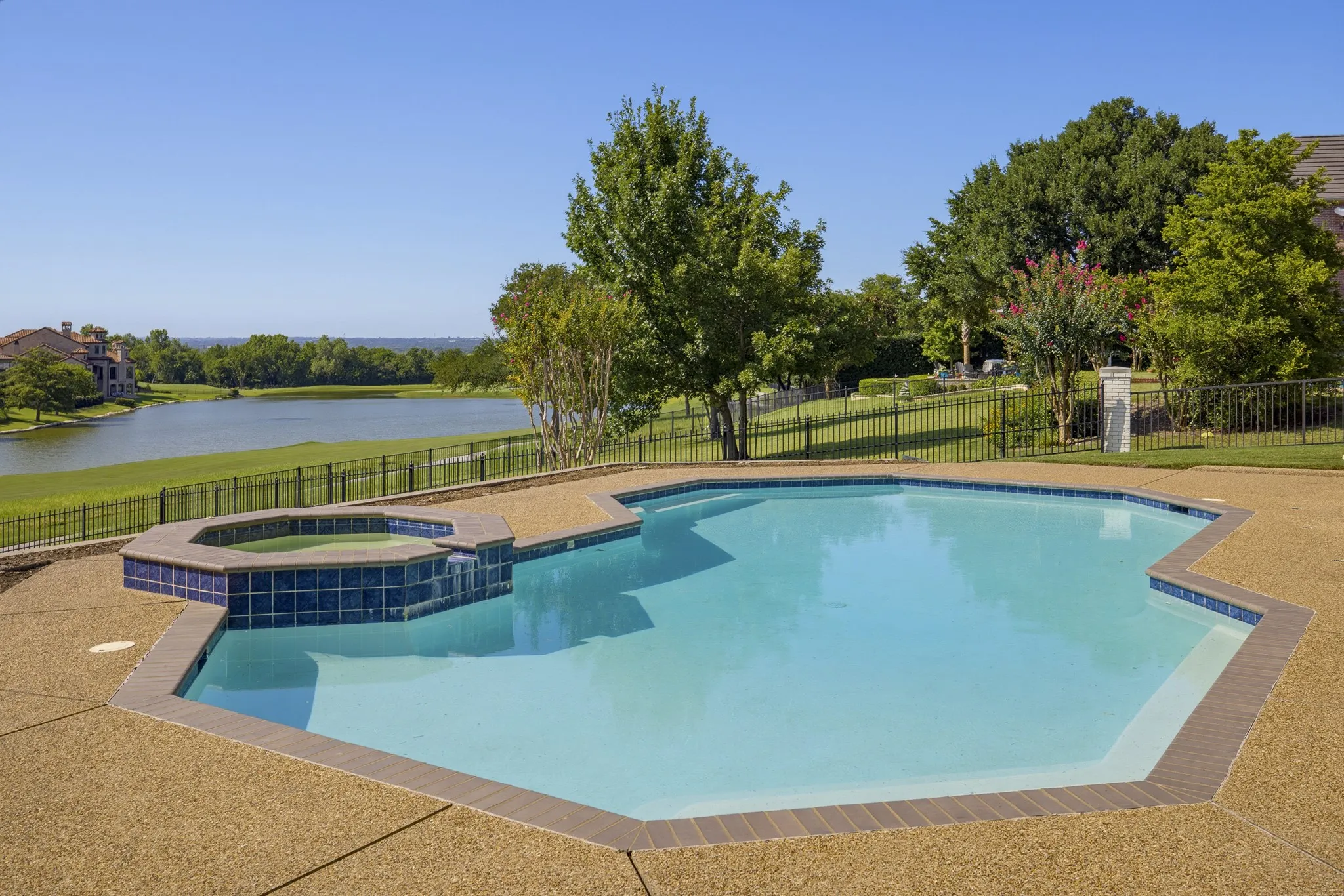Single Family Residence For Sale in Tarrant County , 5916 Forest Highlands Drive, Fort Worth, Texas 76132, 4 Bedroom, 5 Bathroom, 3 Garage spaces, 6,166 Sqft, built in 1993, mls#21330674, Real Estate Agent in Fort Worth, Homes For Sale in Tarrant county, Homes For Sale in Fort Worth, Realtor in Fort Worth Texas, Real Estate Brokerage Independent Realty Texas, Luminita Cordes Realtor