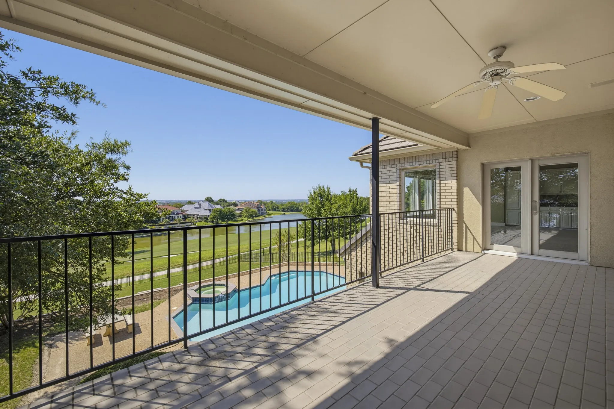 Single Family Residence For Sale in Tarrant County , 5916 Forest Highlands Drive, Fort Worth, Texas 76132, 4 Bedroom, 5 Bathroom, 3 Garage spaces, 6,166 Sqft, built in 1993, mls#21330674, Real Estate Agent in Fort Worth, Homes For Sale in Tarrant county, Homes For Sale in Fort Worth, Realtor in Fort Worth Texas, Real Estate Brokerage Independent Realty Texas, Luminita Cordes Realtor