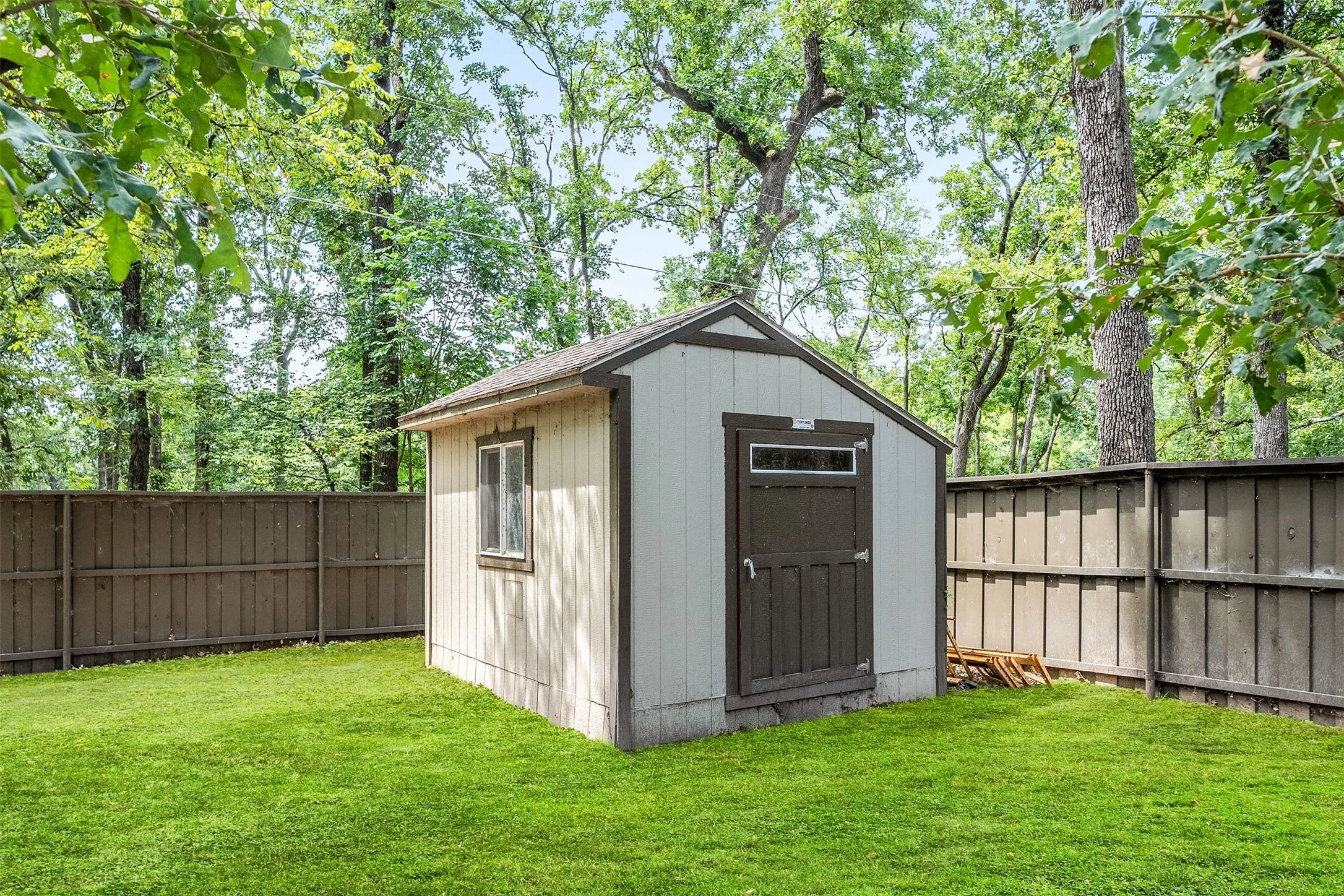 Single Family Residence For Sale in Henderson County , 143 Arbolado Blvd, Gun Barrel City, Texas 75156, 3 Bedrooms, 3 Bathrooms, 2 Garage spaces, 1,864 Sqft, built in 2022, Price $399,000, mls#21332319, Real Estate Agent in Gun Barrel City, Homes For Sale in Henderson county, Homes For Sale in Gun Barrel City, Realtor in Gun Barrel City Texas, Real Estate Brokerage Independent Realty Texas, Luminita Cordes Realtor