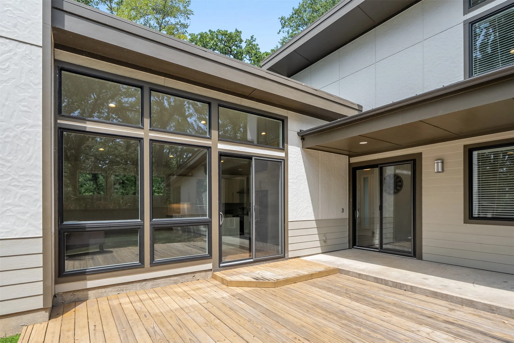 Single Family Residence For Sale in Henderson County , 143 Arbolado Blvd, Gun Barrel City, Texas 75156, 3 Bedrooms, 3 Bathrooms, 2 Garage spaces, 1,864 Sqft, built in 2022, Price $399,000, mls#21332319, Real Estate Agent in Gun Barrel City, Homes For Sale in Henderson county, Homes For Sale in Gun Barrel City, Realtor in Gun Barrel City Texas, Real Estate Brokerage Independent Realty Texas, Luminita Cordes Realtor