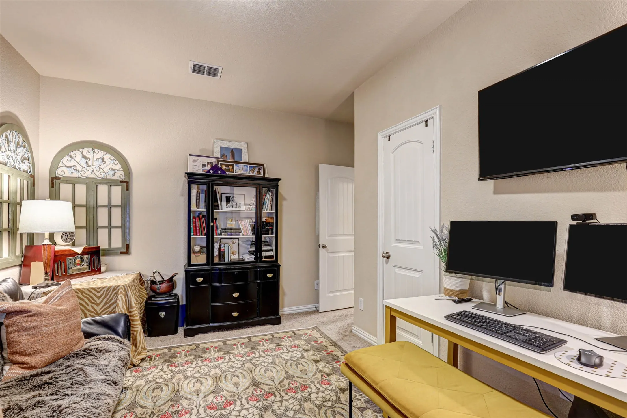 Single Family Residence For Sale in Denton County , 14724 Rocky Face Lane, Fort Worth, Texas 76052, 3 Bedroom, 2 Bathroom, 2 Garage spaces, 1,623 Sqft, built in 2018, mls#21341392, Real Estate Agent in Fort Worth, Homes For Sale in Denton county, Homes For Sale in Fort Worth, Realtor in Fort Worth Texas, Real Estate Brokerage Independent Realty Texas, Luminita Cordes Realtor