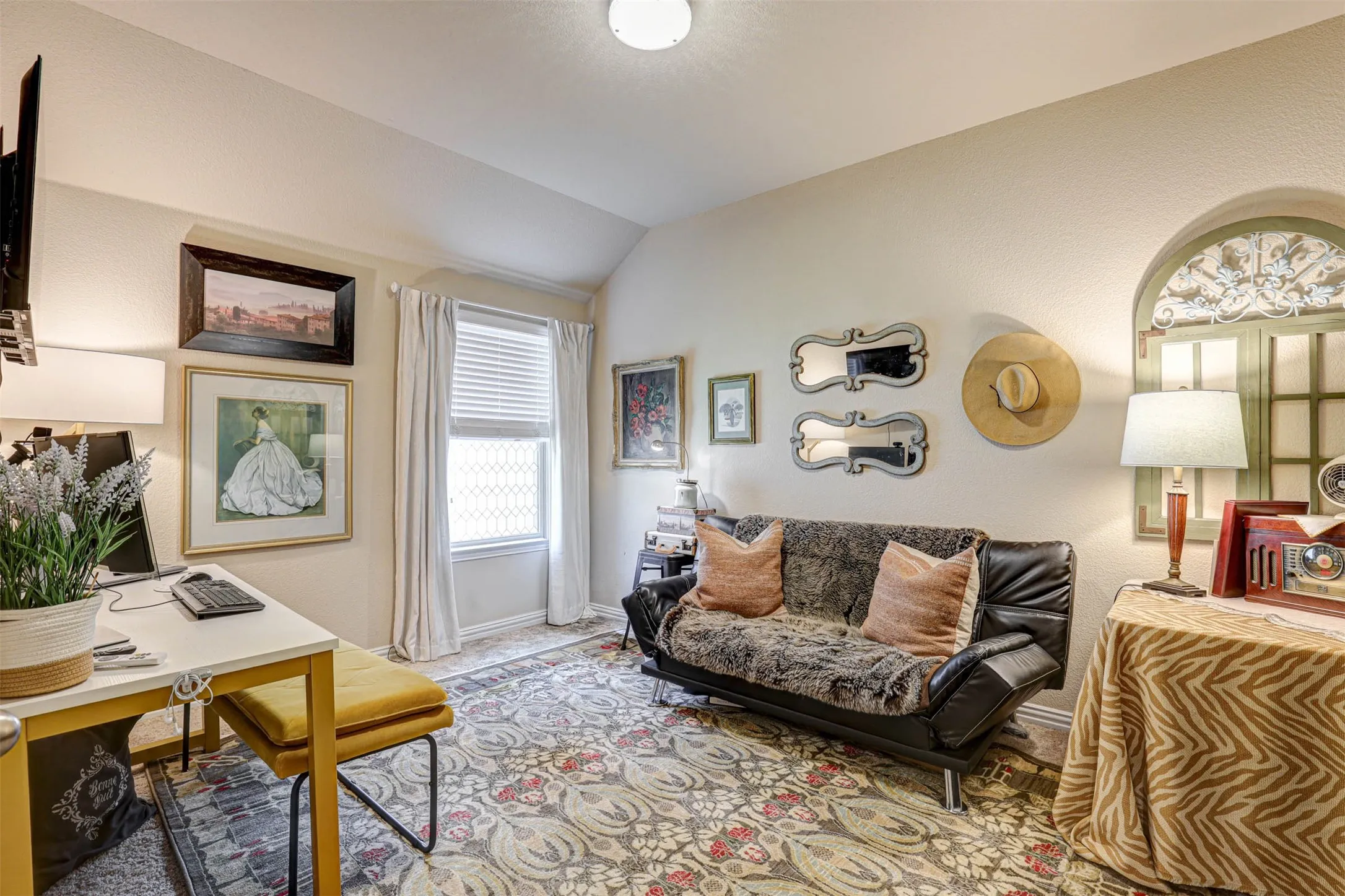 Single Family Residence For Sale in Denton County , 14724 Rocky Face Lane, Fort Worth, Texas 76052, 3 Bedroom, 2 Bathroom, 2 Garage spaces, 1,623 Sqft, built in 2018, mls#21341392, Real Estate Agent in Fort Worth, Homes For Sale in Denton county, Homes For Sale in Fort Worth, Realtor in Fort Worth Texas, Real Estate Brokerage Independent Realty Texas, Luminita Cordes Realtor