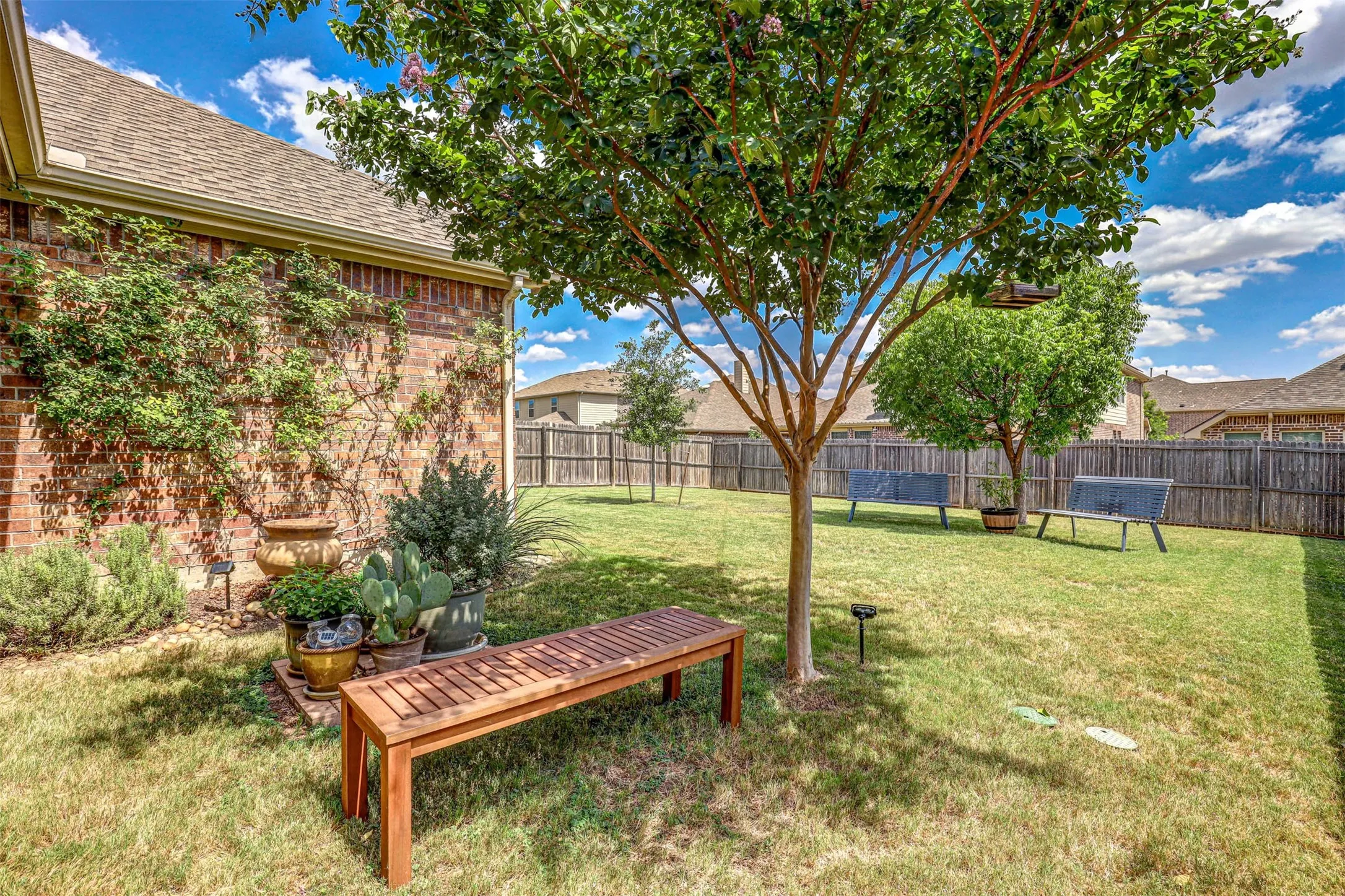 Single Family Residence For Sale in Denton County , 14724 Rocky Face Lane, Fort Worth, Texas 76052, 3 Bedroom, 2 Bathroom, 2 Garage spaces, 1,623 Sqft, built in 2018, mls#21341392, Real Estate Agent in Fort Worth, Homes For Sale in Denton county, Homes For Sale in Fort Worth, Realtor in Fort Worth Texas, Real Estate Brokerage Independent Realty Texas, Luminita Cordes Realtor