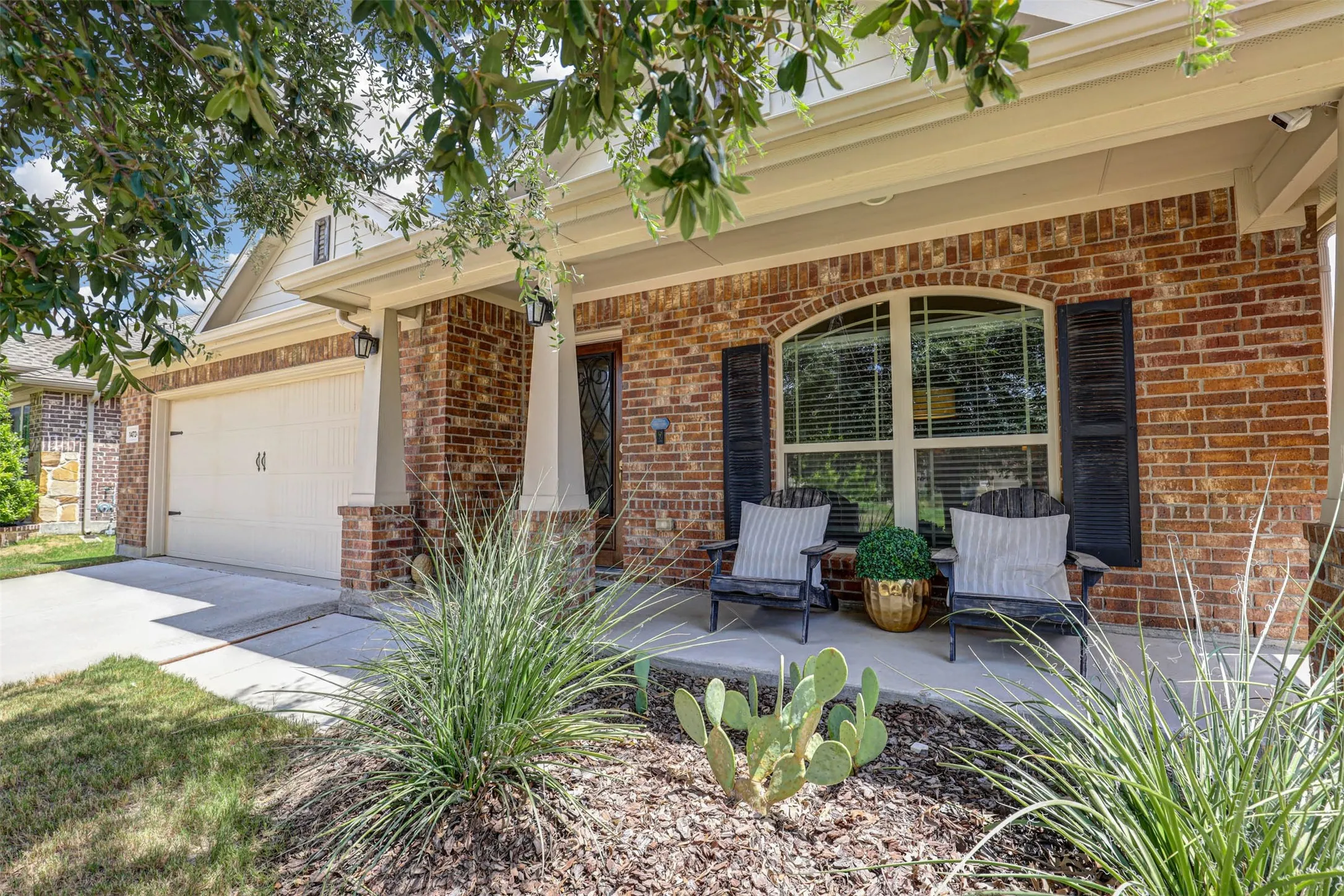 Single Family Residence For Sale in Denton County , 14724 Rocky Face Lane, Fort Worth, Texas 76052, 3 Bedroom, 2 Bathroom, 2 Garage spaces, 1,623 Sqft, built in 2018, mls#21341392, Real Estate Agent in Fort Worth, Homes For Sale in Denton county, Homes For Sale in Fort Worth, Realtor in Fort Worth Texas, Real Estate Brokerage Independent Realty Texas, Luminita Cordes Realtor
