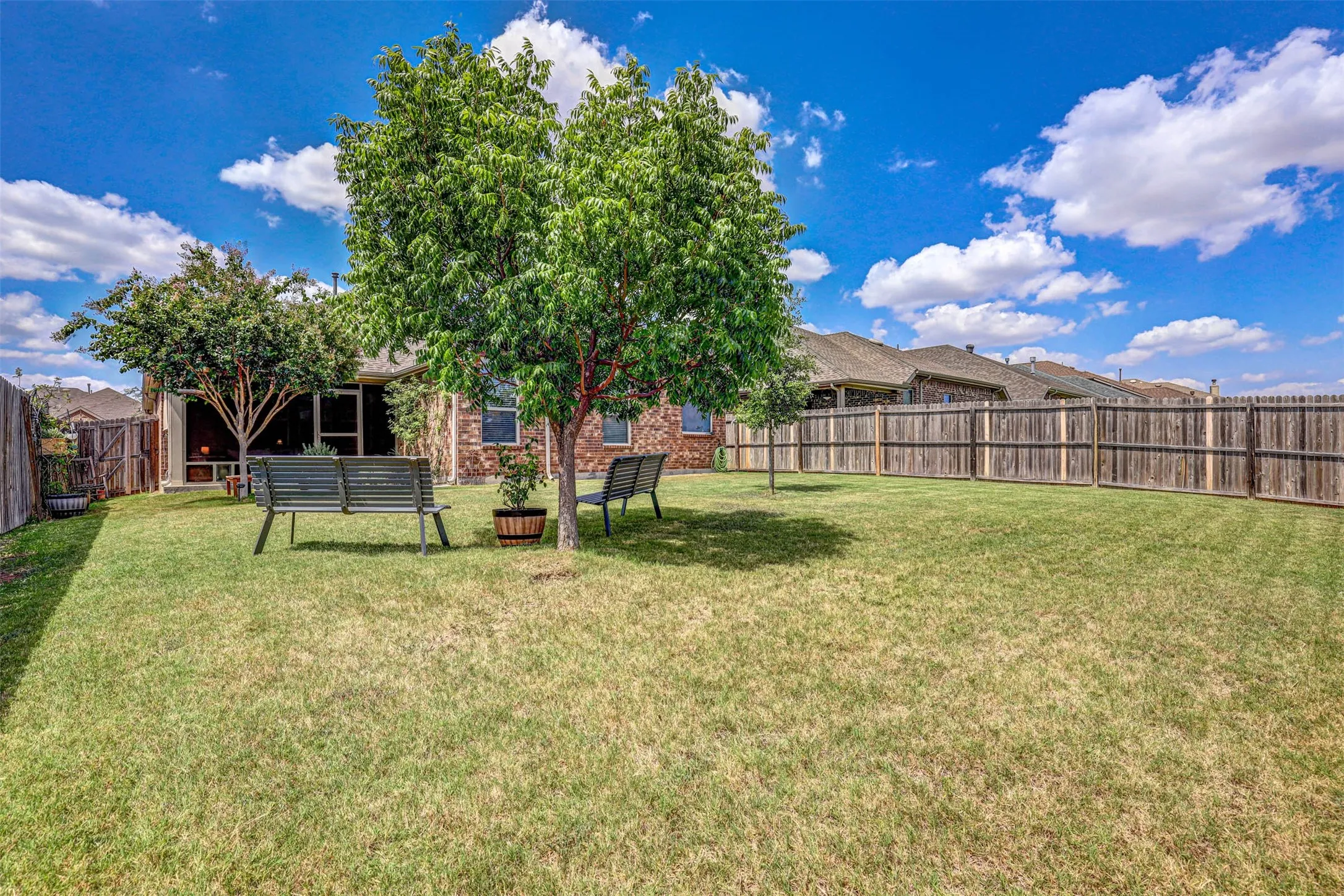 Single Family Residence For Sale in Denton County , 14724 Rocky Face Lane, Fort Worth, Texas 76052, 3 Bedroom, 2 Bathroom, 2 Garage spaces, 1,623 Sqft, built in 2018, mls#21341392, Real Estate Agent in Fort Worth, Homes For Sale in Denton county, Homes For Sale in Fort Worth, Realtor in Fort Worth Texas, Real Estate Brokerage Independent Realty Texas, Luminita Cordes Realtor