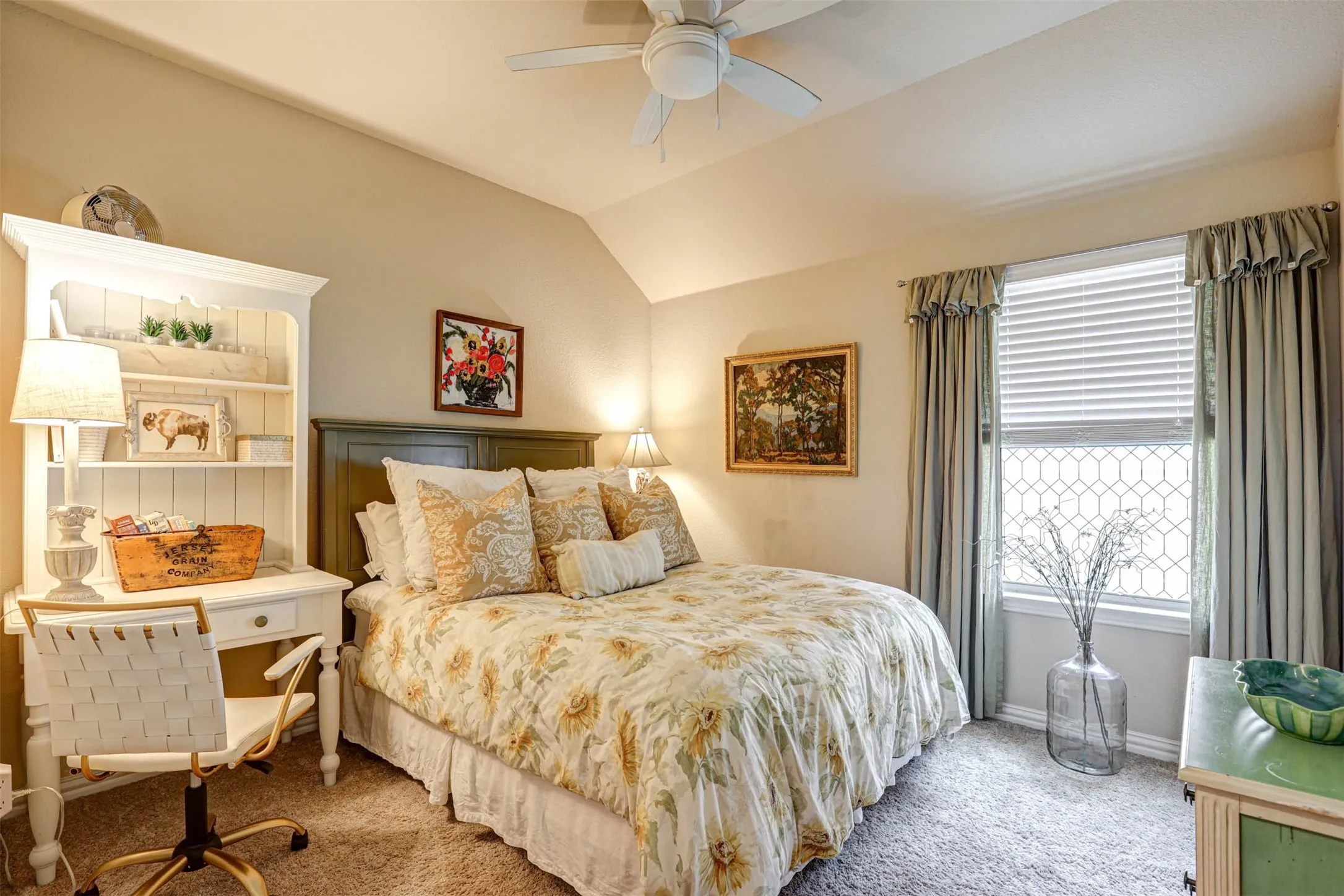 Single Family Residence For Sale in Denton County , 14724 Rocky Face Lane, Fort Worth, Texas 76052, 3 Bedroom, 2 Bathroom, 2 Garage spaces, 1,623 Sqft, built in 2018, mls#21341392, Real Estate Agent in Fort Worth, Homes For Sale in Denton county, Homes For Sale in Fort Worth, Realtor in Fort Worth Texas, Real Estate Brokerage Independent Realty Texas, Luminita Cordes Realtor
