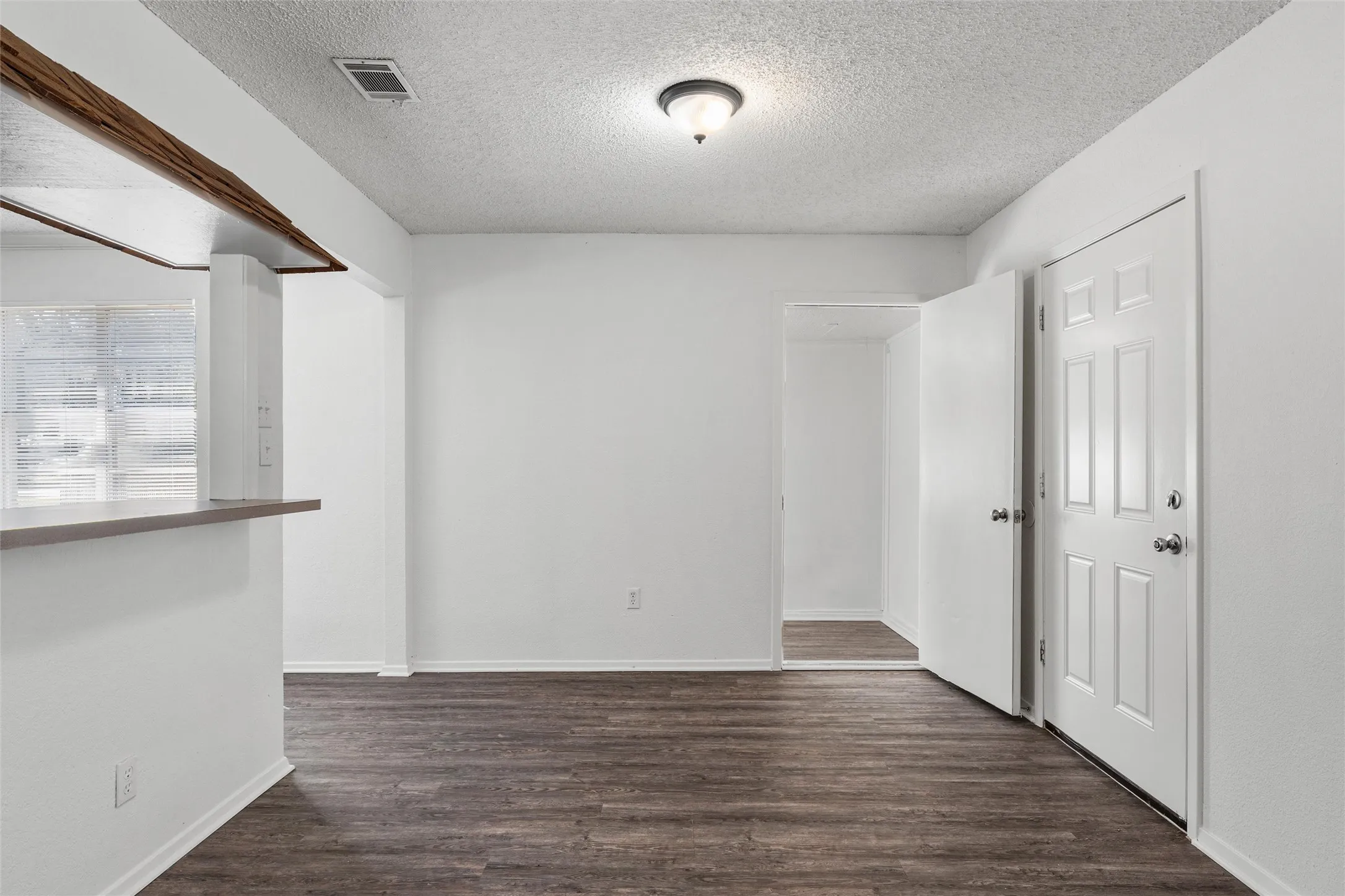 Single Family Residence For Sale in Mc Lennan County , 1374 Saffles Road, Robinson, Texas 76706, 3 Bedroom, 2 Bathroom, Garage spaces, 1,136 Sqft, built in 1982, mls#21341631, Real Estate Agent in Robinson, Homes For Sale in Mc Lennan county, Homes For Sale in Robinson, Realtor in Robinson Texas, Real Estate Brokerage Independent Realty Texas, Luminita Cordes Realtor