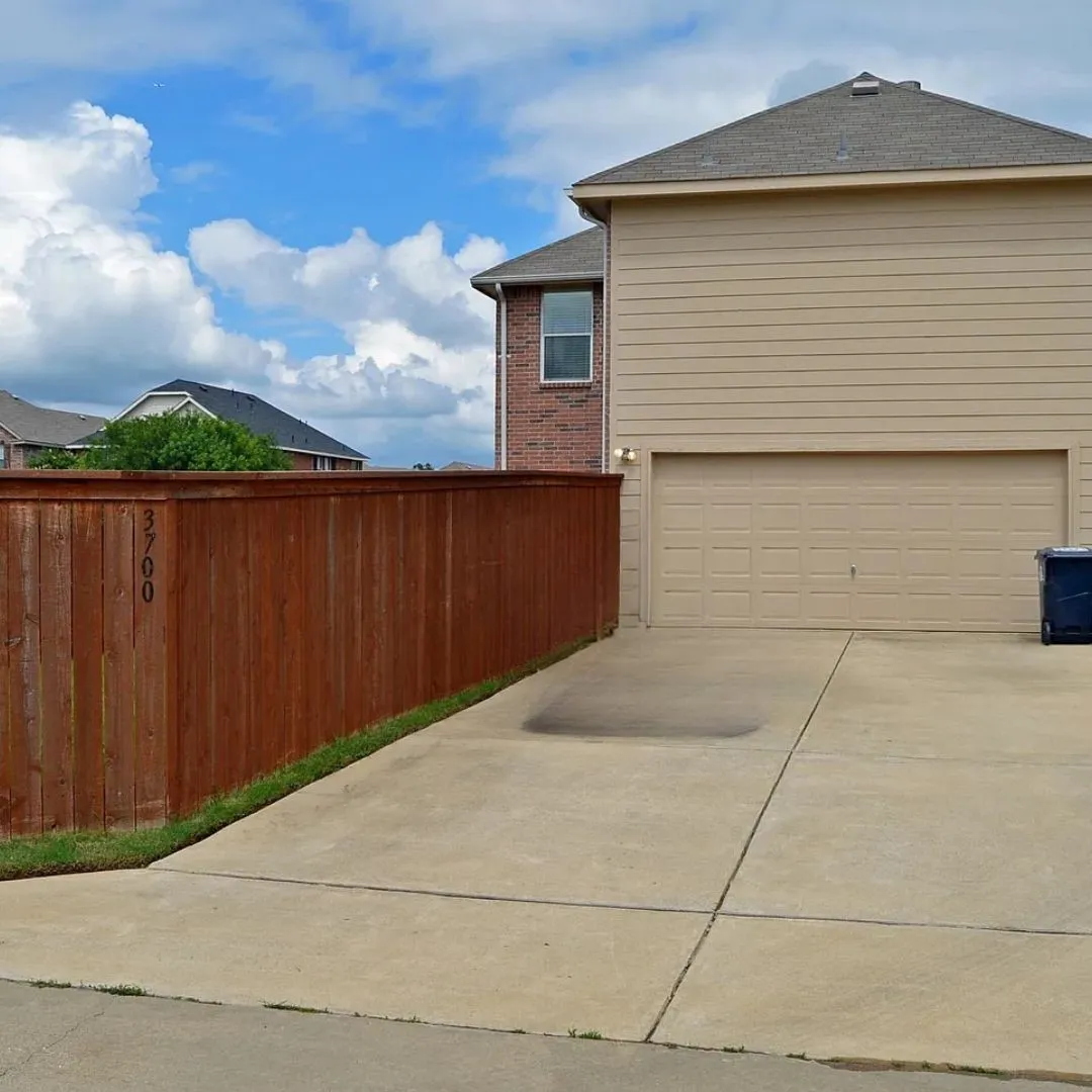 Single Family Residence For Rent in Denton County , 3700 Camino Real Trail, Denton, Texas 76208, 3 Bedroom, 3 Bathroom, 2 Garage spaces, 1,812 Sqft, built in 2007, mls#21338728, Real Estate Agent in Denton, Homes For Rent in Denton county, Homes For Rent in Denton, Realtor in Denton Texas, Real Estate Brokerage Independent Realty Texas, Luminita Cordes Realtor