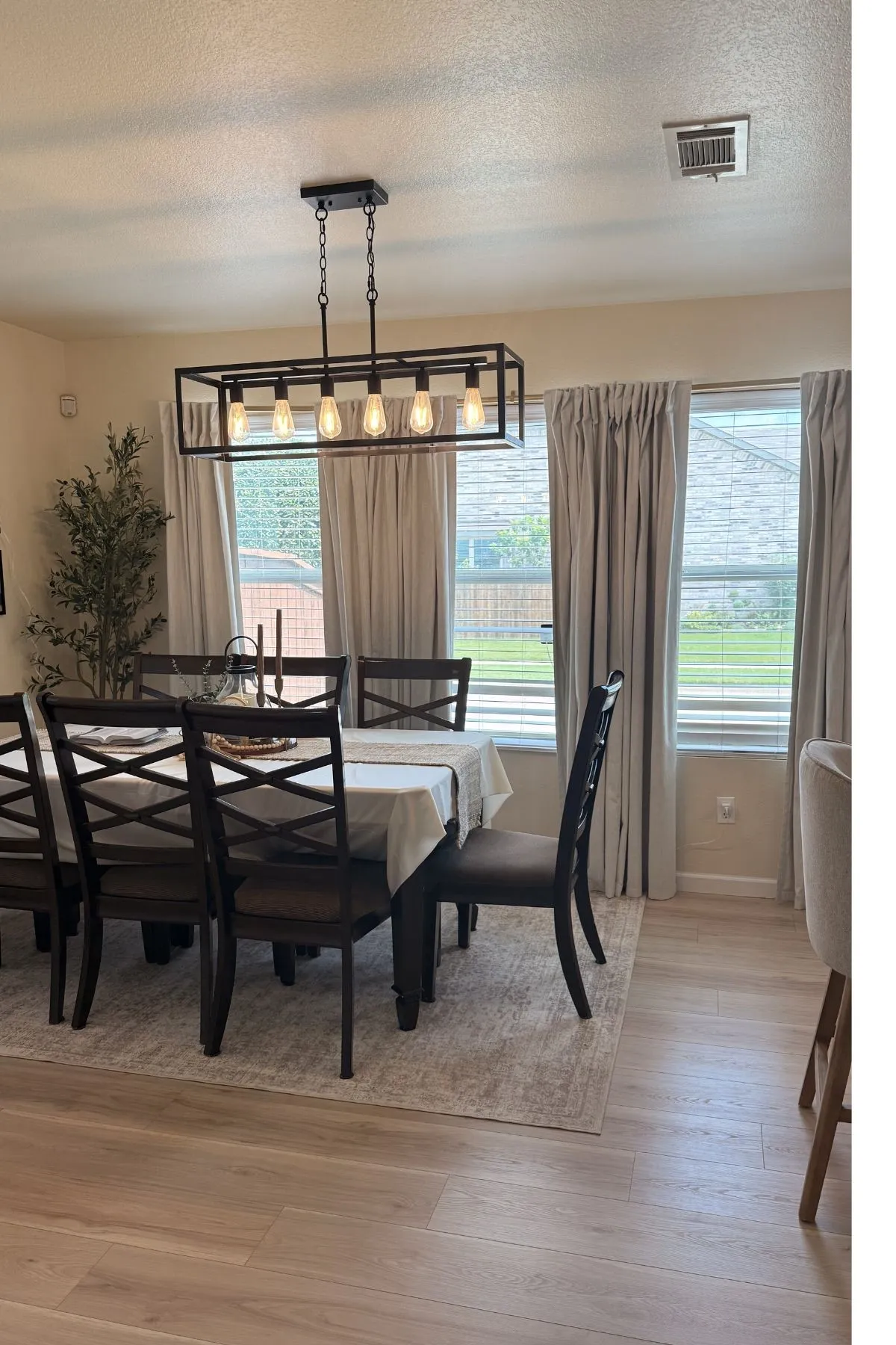 Single Family Residence For Rent in Denton County , 3700 Camino Real Trail, Denton, Texas 76208, 3 Bedroom, 3 Bathroom, 2 Garage spaces, 1,812 Sqft, built in 2007, mls#21338728, Real Estate Agent in Denton, Homes For Rent in Denton county, Homes For Rent in Denton, Realtor in Denton Texas, Real Estate Brokerage Independent Realty Texas, Luminita Cordes Realtor
