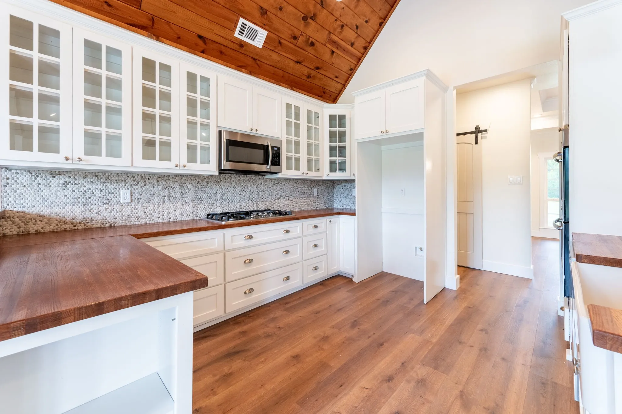 Farm For Sale in Grayson County , 38 Jubilee Farm Road, Bells, Texas 75414, 0, 4 Bathroom, 2 Garage spaces, 2,365 Sqft, built in 2017, mls#21341650, Real Estate Agent in Bells, Homes For Sale in Grayson county, Homes For Sale in Bells, Realtor in Bells Texas, Real Estate Brokerage Independent Realty Texas, Luminita Cordes Realtor