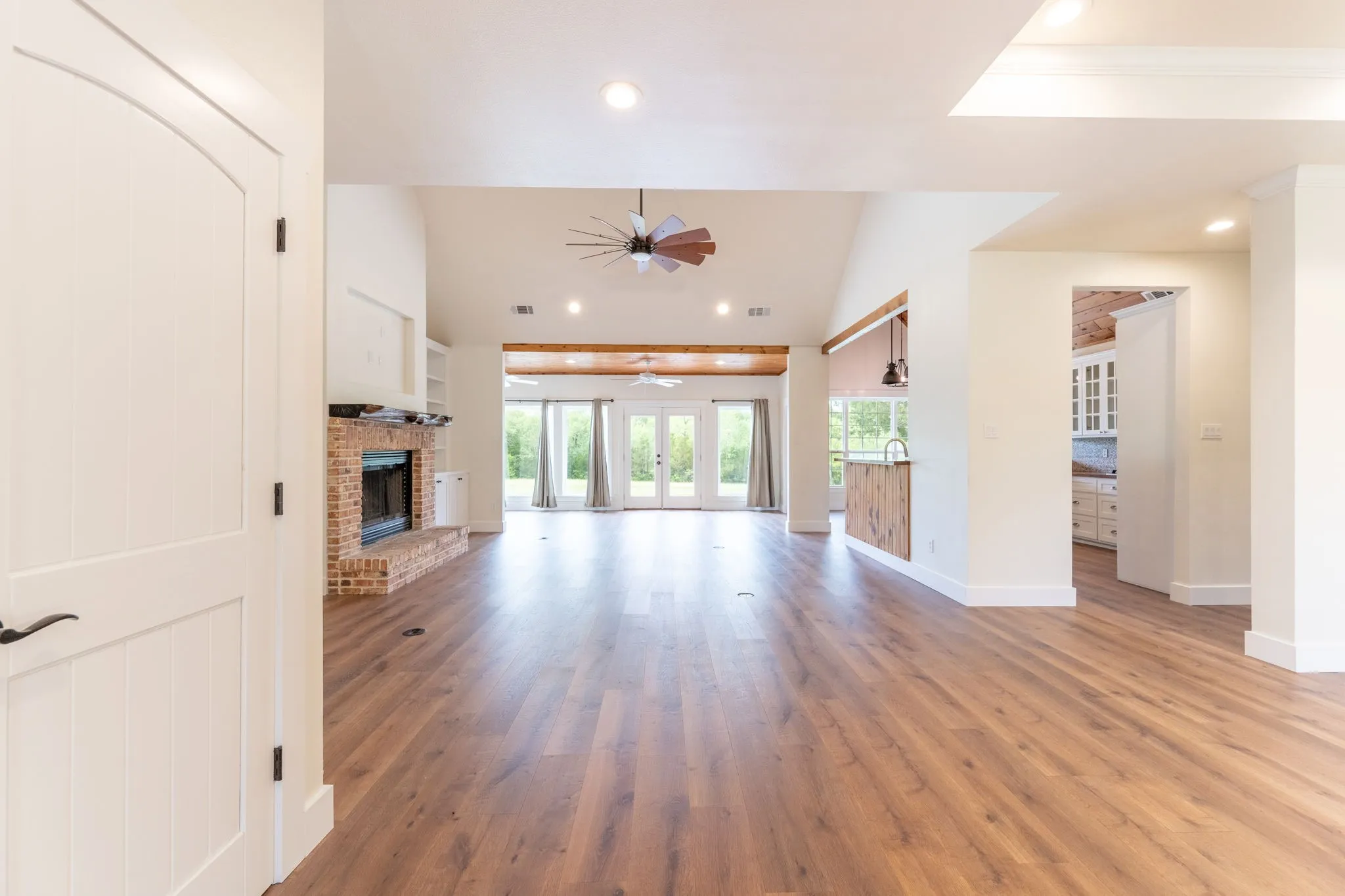 Farm For Sale in Grayson County , 38 Jubilee Farm Road, Bells, Texas 75414, 0, 4 Bathroom, 2 Garage spaces, 2,365 Sqft, built in 2017, mls#21341650, Real Estate Agent in Bells, Homes For Sale in Grayson county, Homes For Sale in Bells, Realtor in Bells Texas, Real Estate Brokerage Independent Realty Texas, Luminita Cordes Realtor