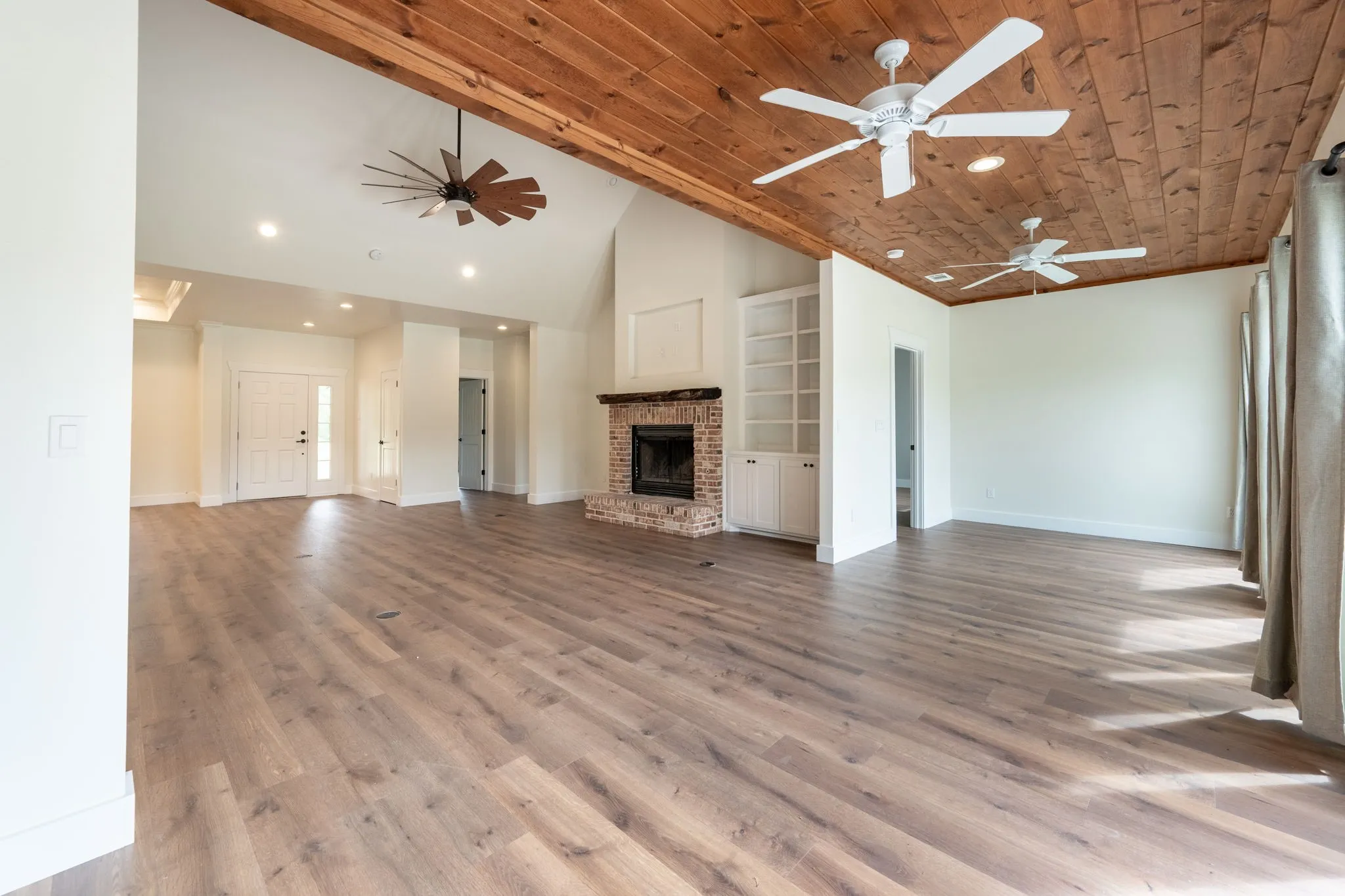 Farm For Sale in Grayson County , 38 Jubilee Farm Road, Bells, Texas 75414, 0, 4 Bathroom, 2 Garage spaces, 2,365 Sqft, built in 2017, mls#21341650, Real Estate Agent in Bells, Homes For Sale in Grayson county, Homes For Sale in Bells, Realtor in Bells Texas, Real Estate Brokerage Independent Realty Texas, Luminita Cordes Realtor