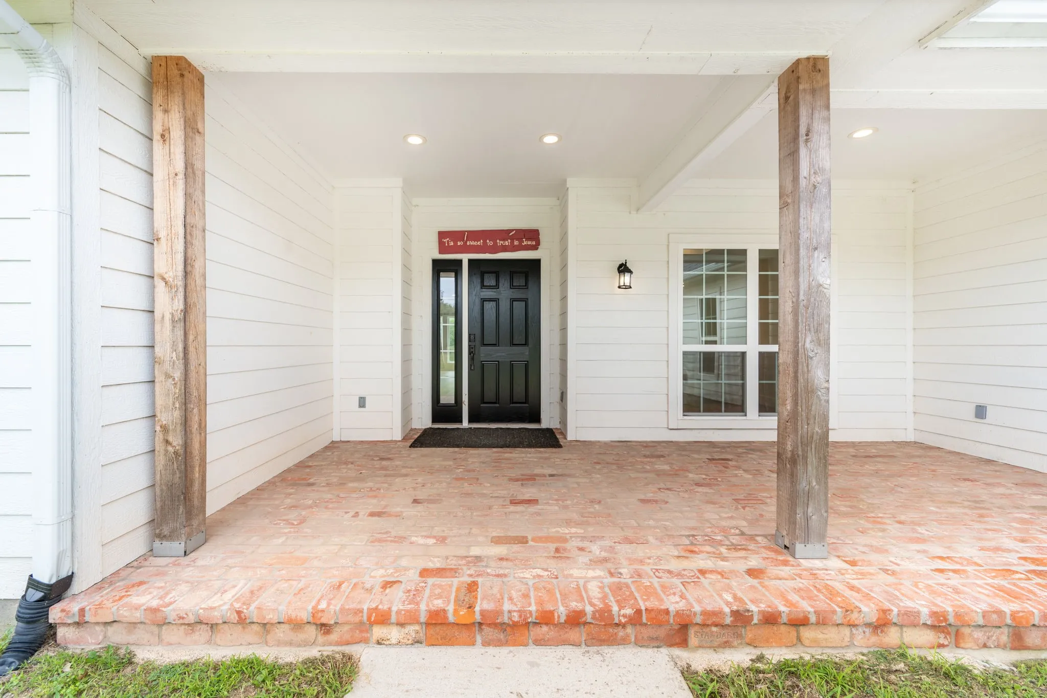 Farm For Sale in Grayson County , 38 Jubilee Farm Road, Bells, Texas 75414, 0, 4 Bathroom, 2 Garage spaces, 2,365 Sqft, built in 2017, mls#21341650, Real Estate Agent in Bells, Homes For Sale in Grayson county, Homes For Sale in Bells, Realtor in Bells Texas, Real Estate Brokerage Independent Realty Texas, Luminita Cordes Realtor