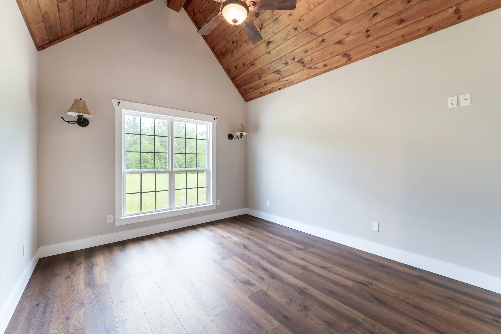 Farm For Sale in Grayson County , 38 Jubilee Farm Road, Bells, Texas 75414, 0, 4 Bathroom, 2 Garage spaces, 2,365 Sqft, built in 2017, mls#21341650, Real Estate Agent in Bells, Homes For Sale in Grayson county, Homes For Sale in Bells, Realtor in Bells Texas, Real Estate Brokerage Independent Realty Texas, Luminita Cordes Realtor