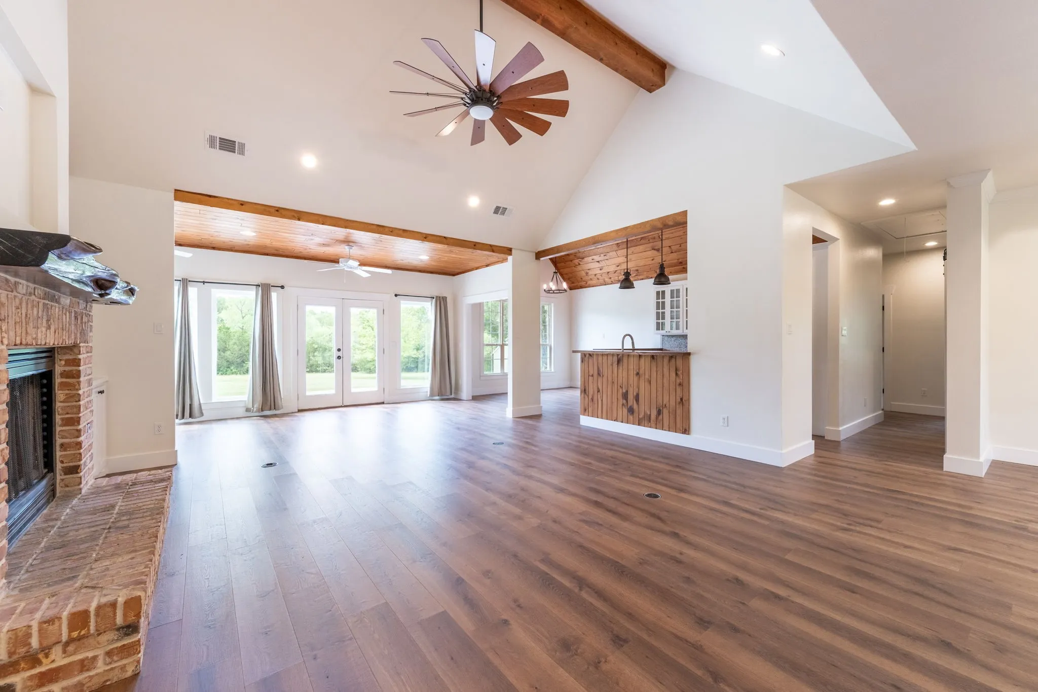 Farm For Sale in Grayson County , 38 Jubilee Farm Road, Bells, Texas 75414, 0, 4 Bathroom, 2 Garage spaces, 2,365 Sqft, built in 2017, mls#21341650, Real Estate Agent in Bells, Homes For Sale in Grayson county, Homes For Sale in Bells, Realtor in Bells Texas, Real Estate Brokerage Independent Realty Texas, Luminita Cordes Realtor