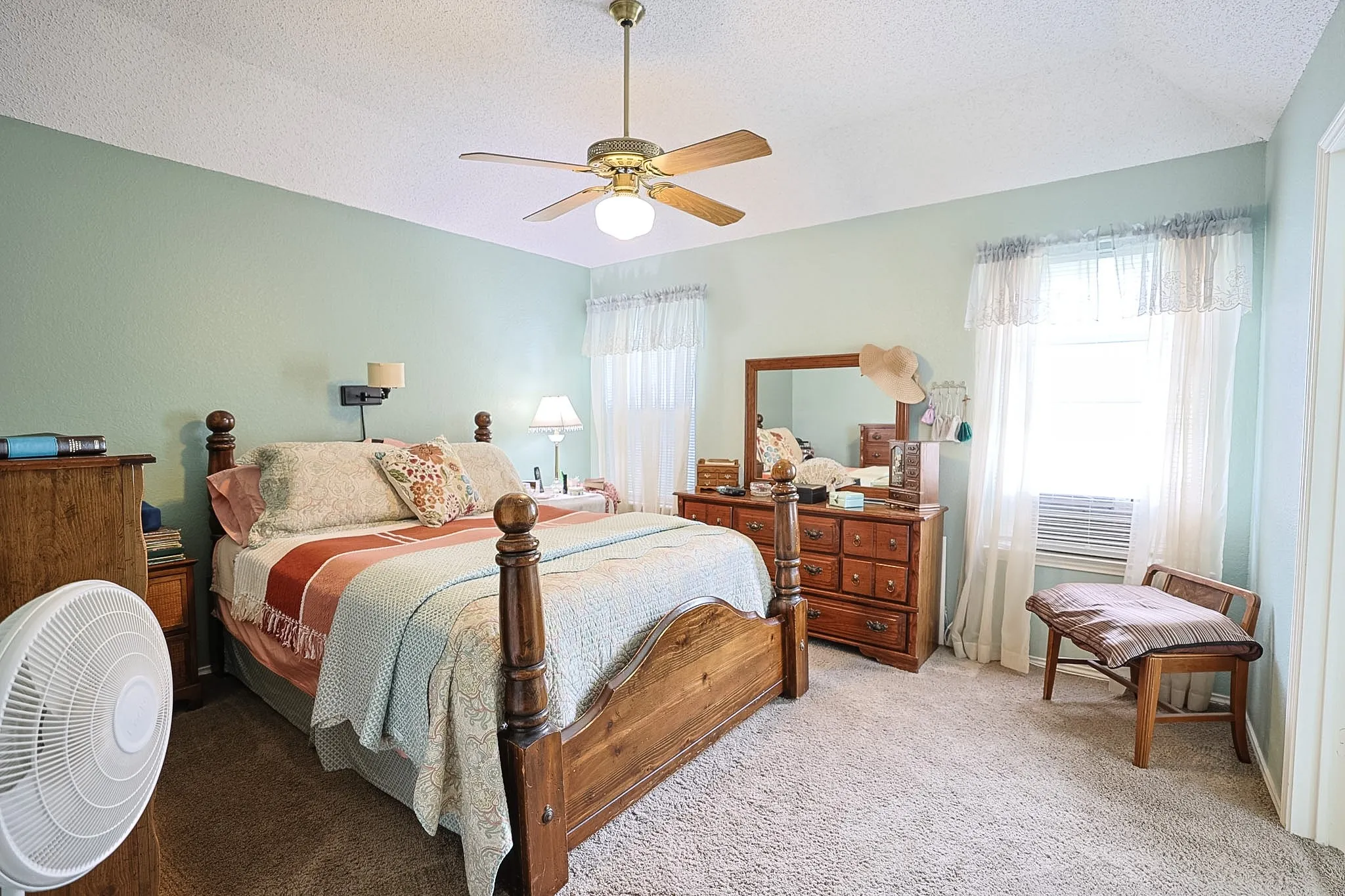 Single Family Residence For Sale in Parker County , 651 Gregory Street 1, Weatherford, Texas 76087, 3 Bedroom, 2 Bathroom, Garage spaces, 2,021 Sqft, built in 1989, mls#21341027, Real Estate Agent in Weatherford, Homes For Sale in Parker county, Homes For Sale in Weatherford, Realtor in Weatherford Texas, Real Estate Brokerage Independent Realty Texas, Luminita Cordes Realtor