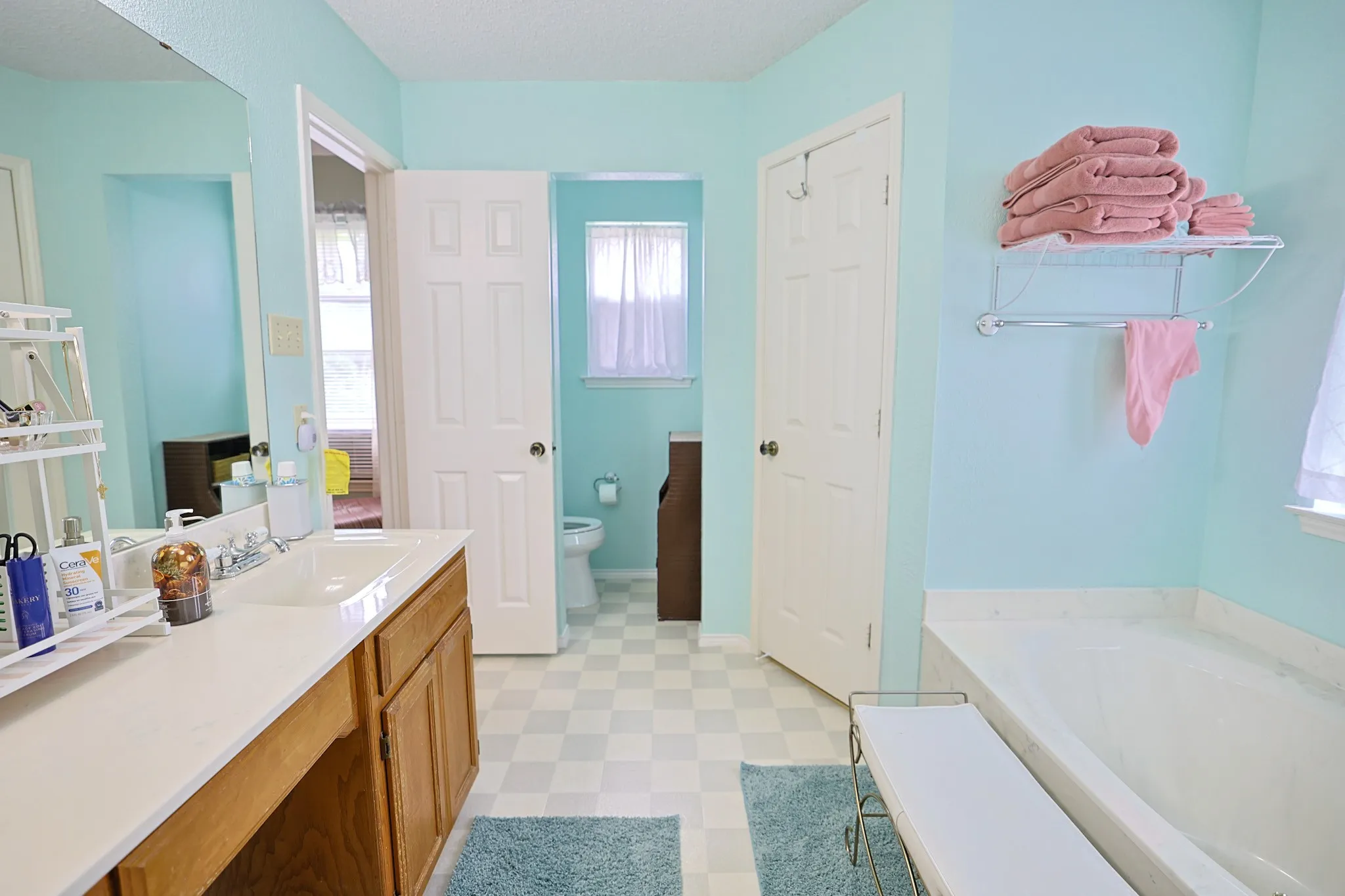 Single Family Residence For Sale in Parker County , 651 Gregory Street 1, Weatherford, Texas 76087, 3 Bedroom, 2 Bathroom, Garage spaces, 2,021 Sqft, built in 1989, mls#21341027, Real Estate Agent in Weatherford, Homes For Sale in Parker county, Homes For Sale in Weatherford, Realtor in Weatherford Texas, Real Estate Brokerage Independent Realty Texas, Luminita Cordes Realtor