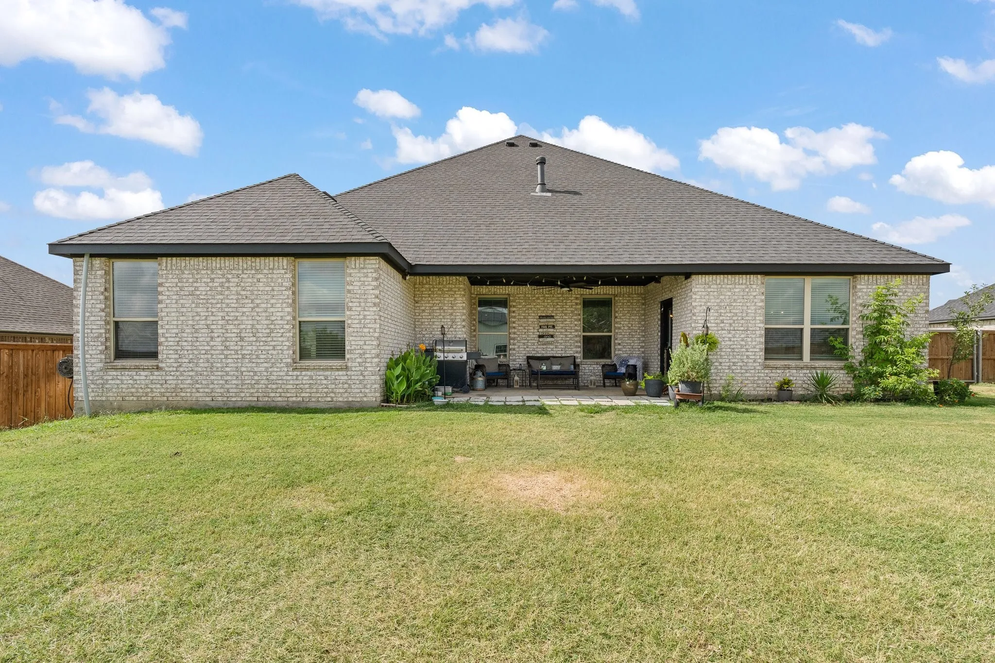 Single Family Residence For Sale in Johnson County , 9448 Wildcat Ridge, Godley, Texas 76044, 5 Bedroom, 3 Bathroom, 2 Garage spaces, 2,160 Sqft, built in 2021, mls#21341602, Real Estate Agent in Godley, Homes For Sale in Johnson county, Homes For Sale in Godley, Realtor in Godley Texas, Real Estate Brokerage Independent Realty Texas, Luminita Cordes Realtor