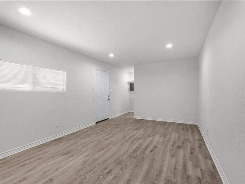 Single Family Residence For Sale in Tarrant County , 708 Race Street, Crowley, Texas 76036, 5 Bedroom, 3 Bathroom, Garage spaces, 1,358 Sqft, built in 1955, mls#21341662, Real Estate Agent in Crowley, Homes For Sale in Tarrant county, Homes For Sale in Crowley, Realtor in Crowley Texas, Real Estate Brokerage Independent Realty Texas, Luminita Cordes Realtor