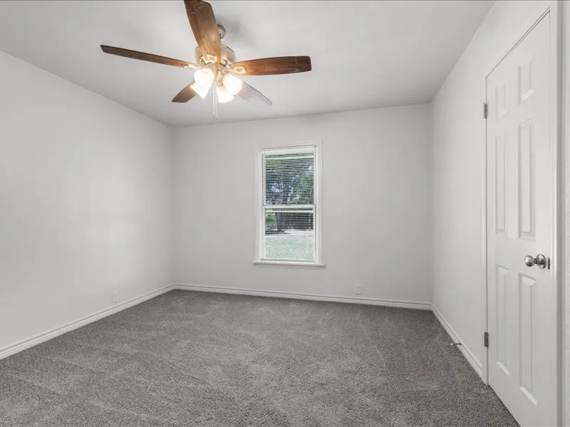 Single Family Residence For Sale in Tarrant County , 708 Race Street, Crowley, Texas 76036, 5 Bedroom, 3 Bathroom, Garage spaces, 1,358 Sqft, built in 1955, mls#21341662, Real Estate Agent in Crowley, Homes For Sale in Tarrant county, Homes For Sale in Crowley, Realtor in Crowley Texas, Real Estate Brokerage Independent Realty Texas, Luminita Cordes Realtor