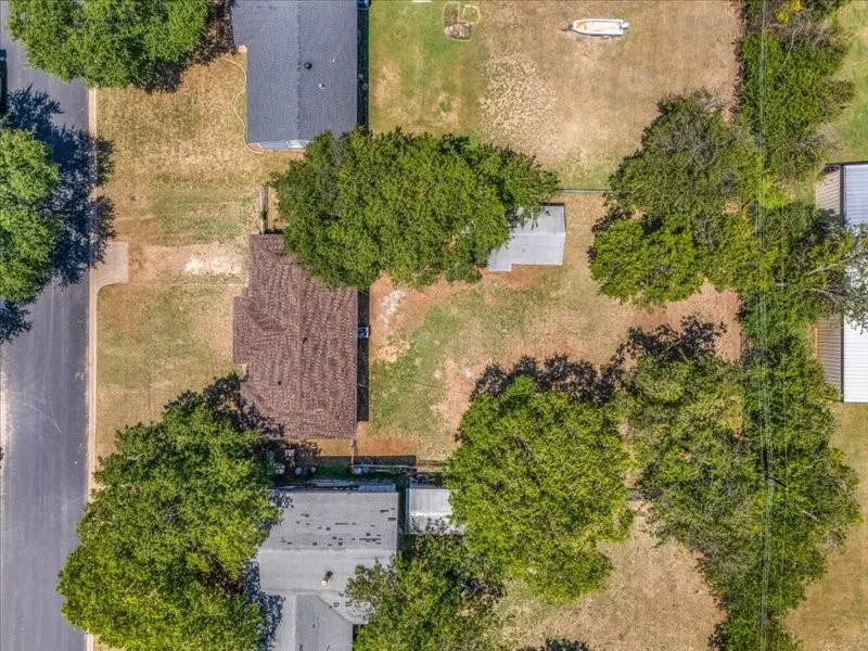 Single Family Residence For Sale in Tarrant County , 708 Race Street, Crowley, Texas 76036, 5 Bedroom, 3 Bathroom, Garage spaces, 1,358 Sqft, built in 1955, mls#21341662, Real Estate Agent in Crowley, Homes For Sale in Tarrant county, Homes For Sale in Crowley, Realtor in Crowley Texas, Real Estate Brokerage Independent Realty Texas, Luminita Cordes Realtor