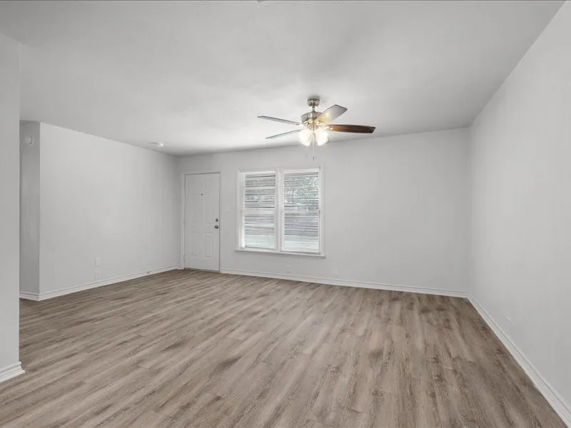 Single Family Residence For Sale in Tarrant County , 708 Race Street, Crowley, Texas 76036, 5 Bedroom, 3 Bathroom, Garage spaces, 1,358 Sqft, built in 1955, mls#21341662, Real Estate Agent in Crowley, Homes For Sale in Tarrant county, Homes For Sale in Crowley, Realtor in Crowley Texas, Real Estate Brokerage Independent Realty Texas, Luminita Cordes Realtor